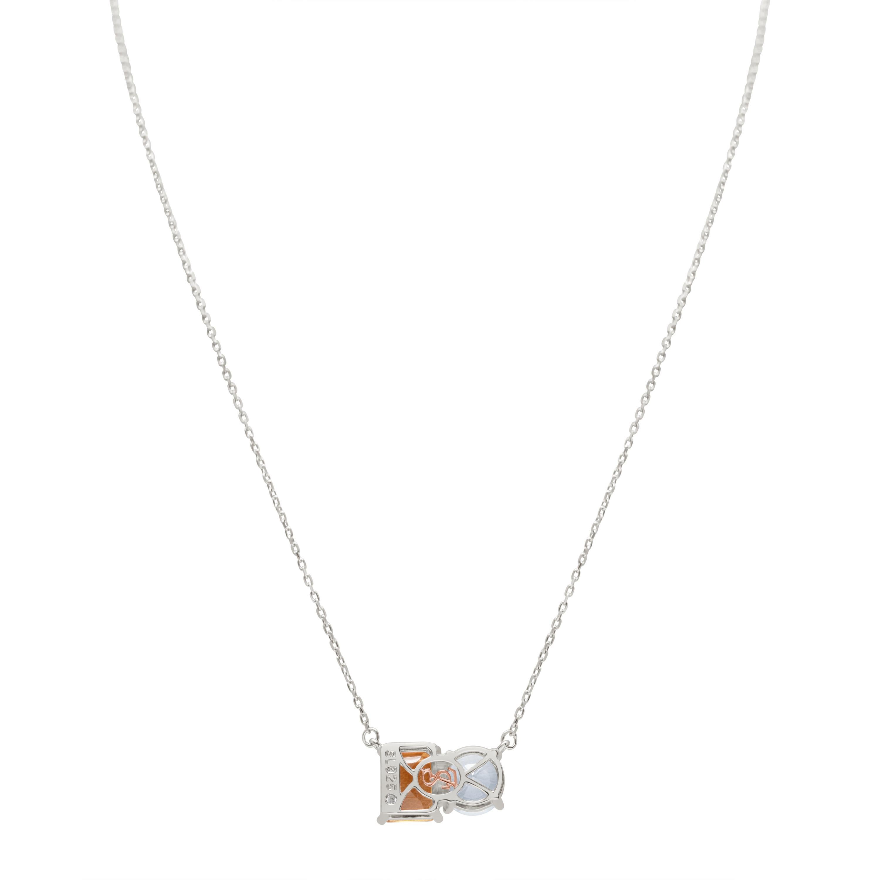 Whiting dans des tons de blanc et d'orange, ce collier Suzy Levian est tout à fait dans la tendance et présente une topaze blanche de taille ronde et une citrine orange de taille émeraude parfaitement assorties. Ce collier symbolise l'association