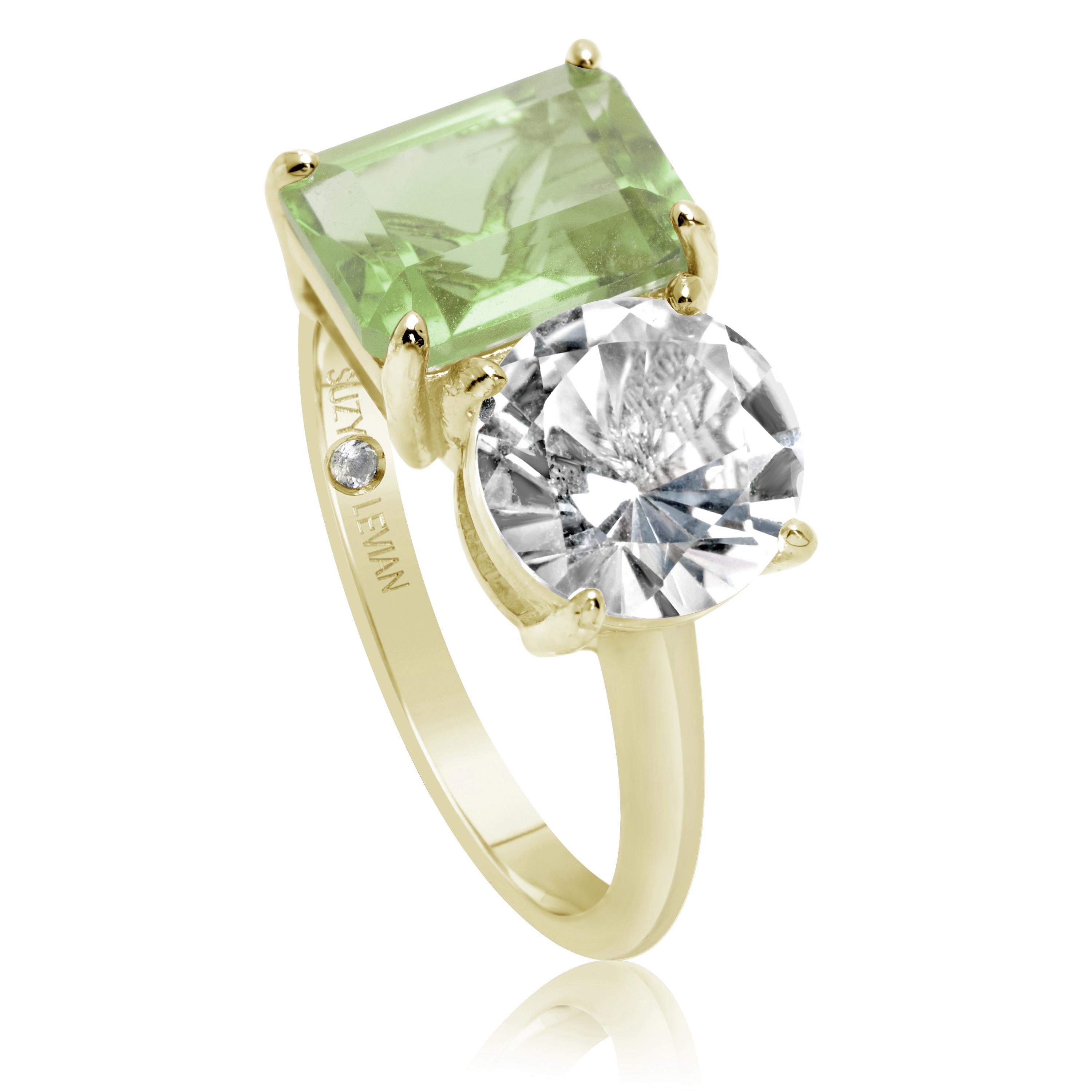 Contemporain Suzy Levian Yellow Sterling Silver White Topaz & Green Amethyst Two Stone Ring (bague à deux pierres) en vente