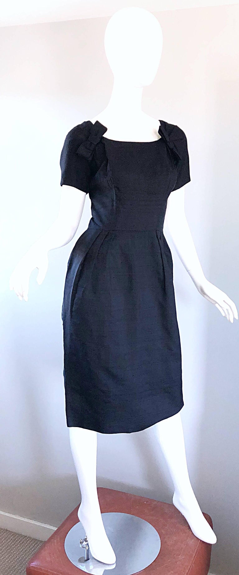 Suzy Perette 1950s Black Silk Shantung Short Sleeve Vintage 50s Bombshell Dress For Sale 2