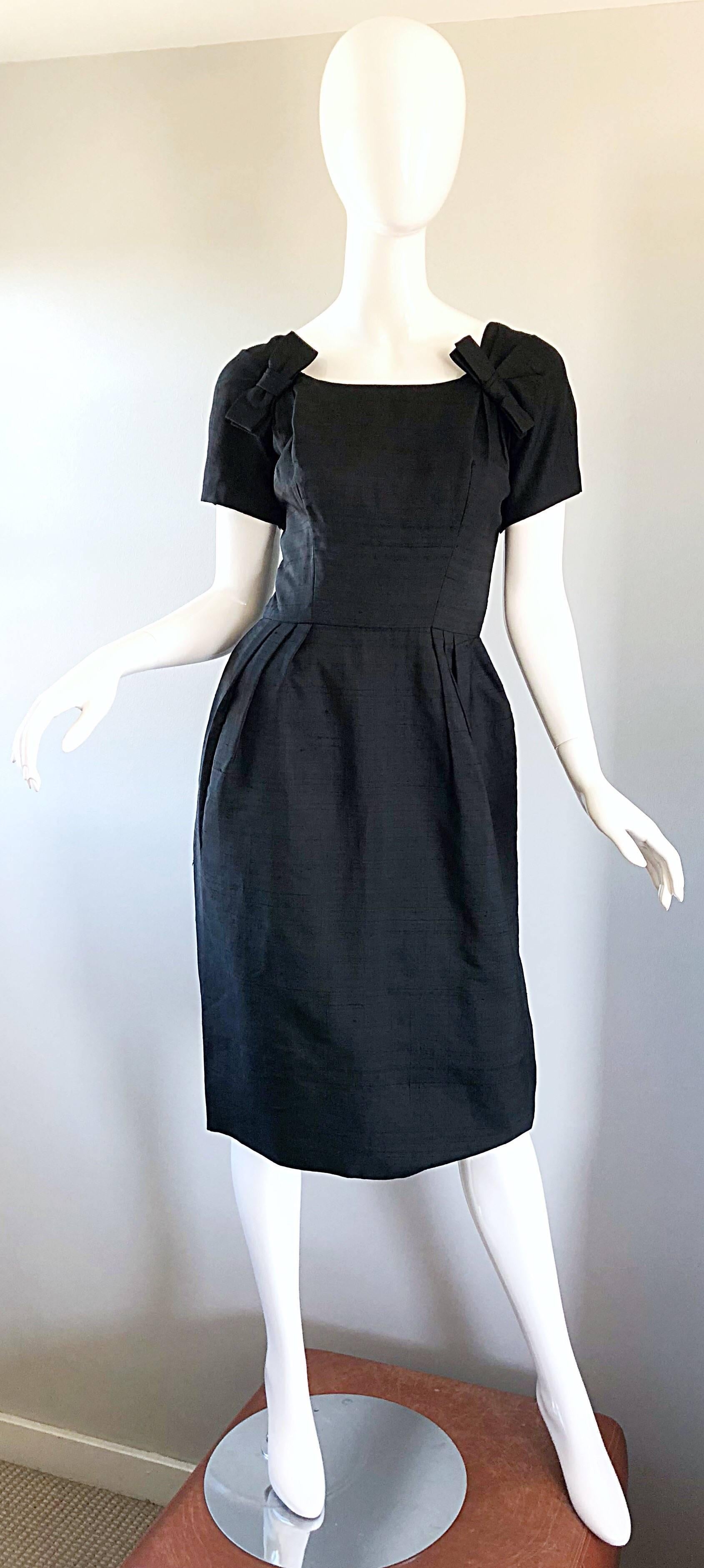 Suzy Perette 1950s Black Silk Shantung Short Sleeve Vintage 50s Bombshell Dress For Sale 2