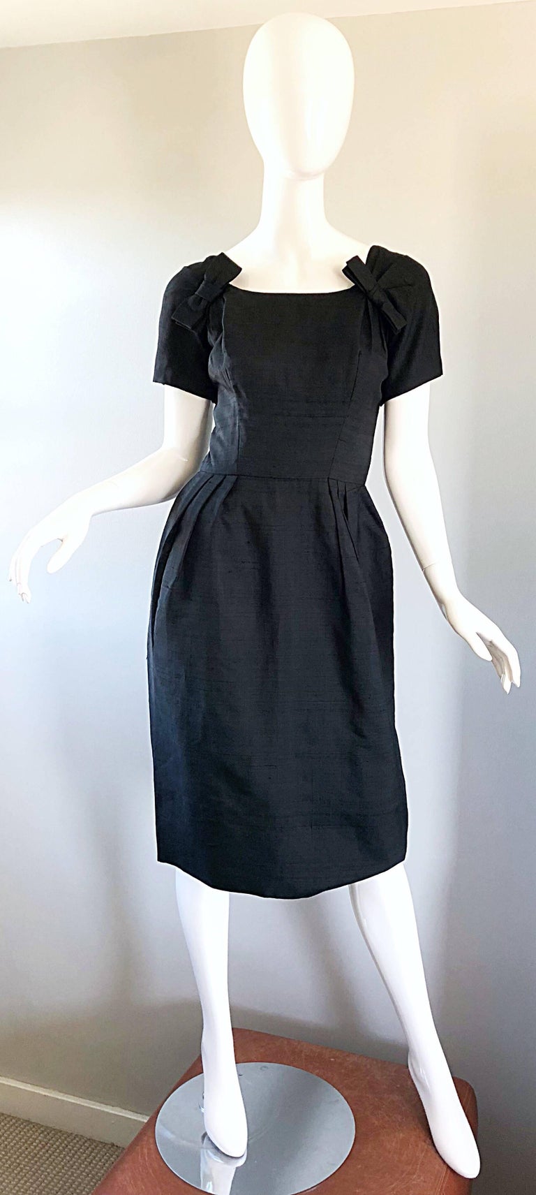 Suzy Perette 1950s Black Silk Shantung Short Sleeve Vintage 50s Bombshell Dress For Sale 5