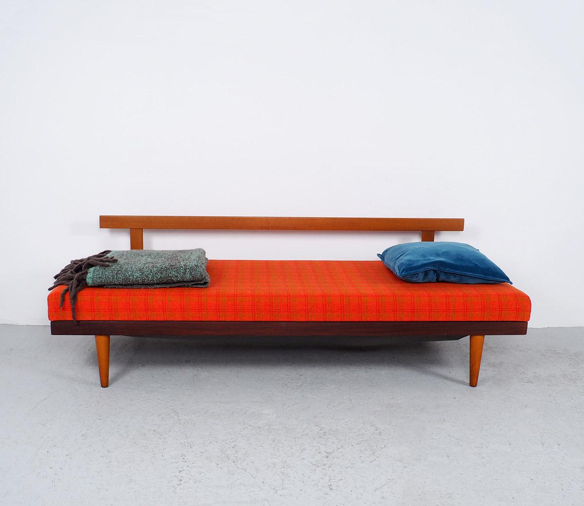Svane Daybed in Orange Fabric by Ingmar Relling for Ekornes, 1960s In Good Condition In HEILOO, NL