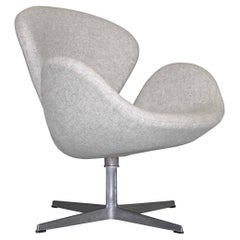 Vintage Svanen or Swan Chair by Arne Jacobsen for Fritz Hansen, 1960s