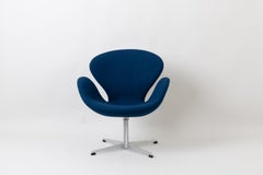 Sedia Svanen o Cigno di Arne Jacobsen per Fritz Hansen