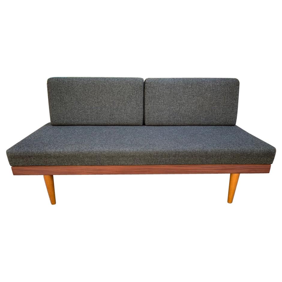 Vintage Teak Daybed from Vietnam For Sale at 1stDibs