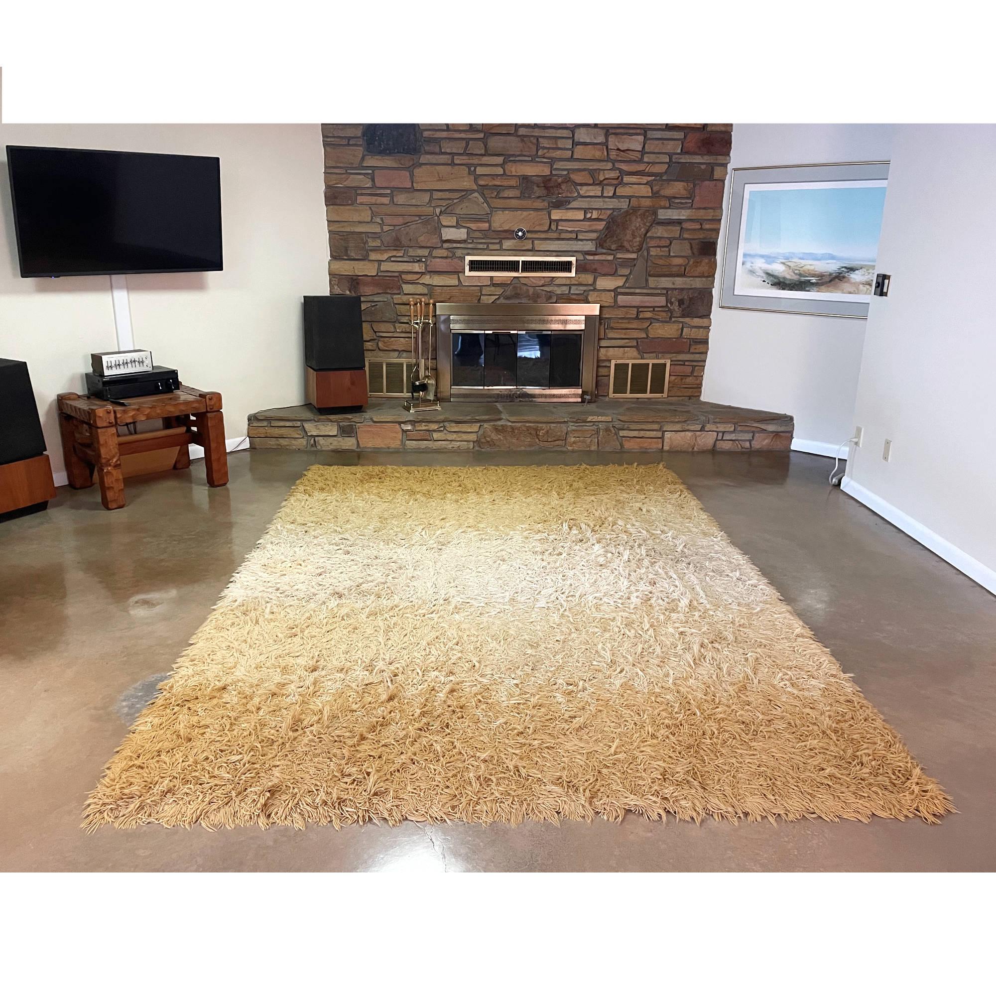 Tappeto Svangstaryan Beige Ombre quasi 11 x 7 in lana svedese Rya in vendita 2