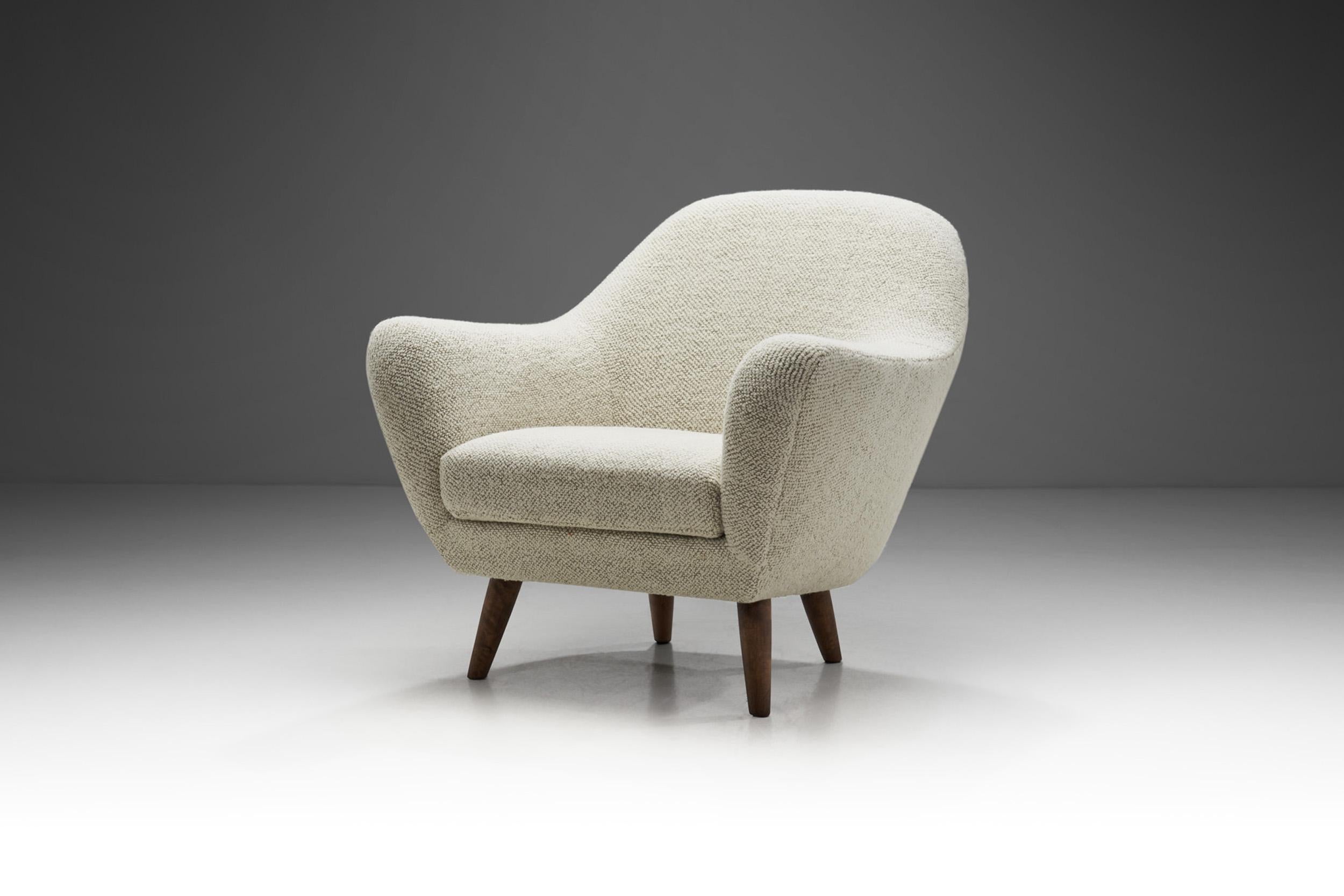 This pleasantly elegant armchair - together with a sofa - is from the “Chile” series by Swedish designer, Svante Skogh. His seating designs are exceedingly rare, especially the “Chile” series, making this chair all the more special from a design