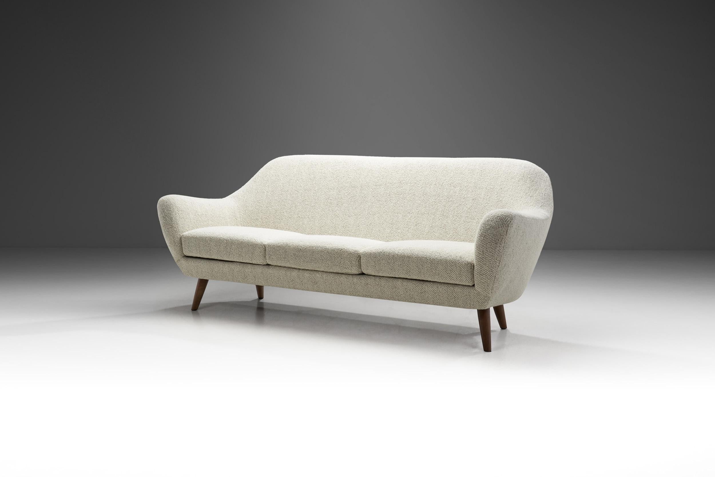This pleasantly elegant sofa - together with an armchair - is from the “Chile” series by Swedish designer, Svante Skogh. His seating designs are exceedingly rare, especially the “Chile” series, making this sofa all the more special from a design