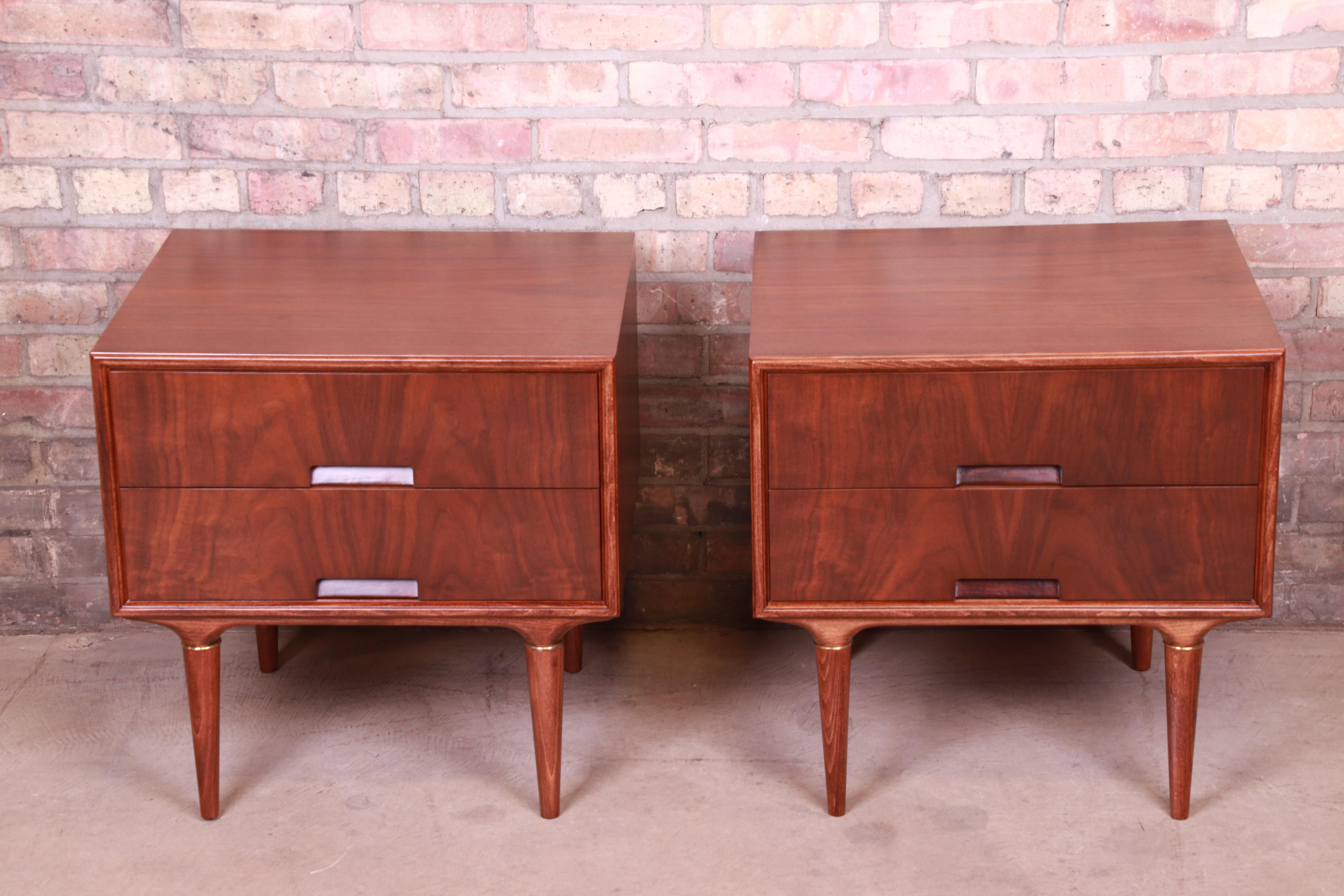Svante Skogh for Seffle Swedish Modern Teak and Brass Nightstands, Restored In Good Condition In South Bend, IN