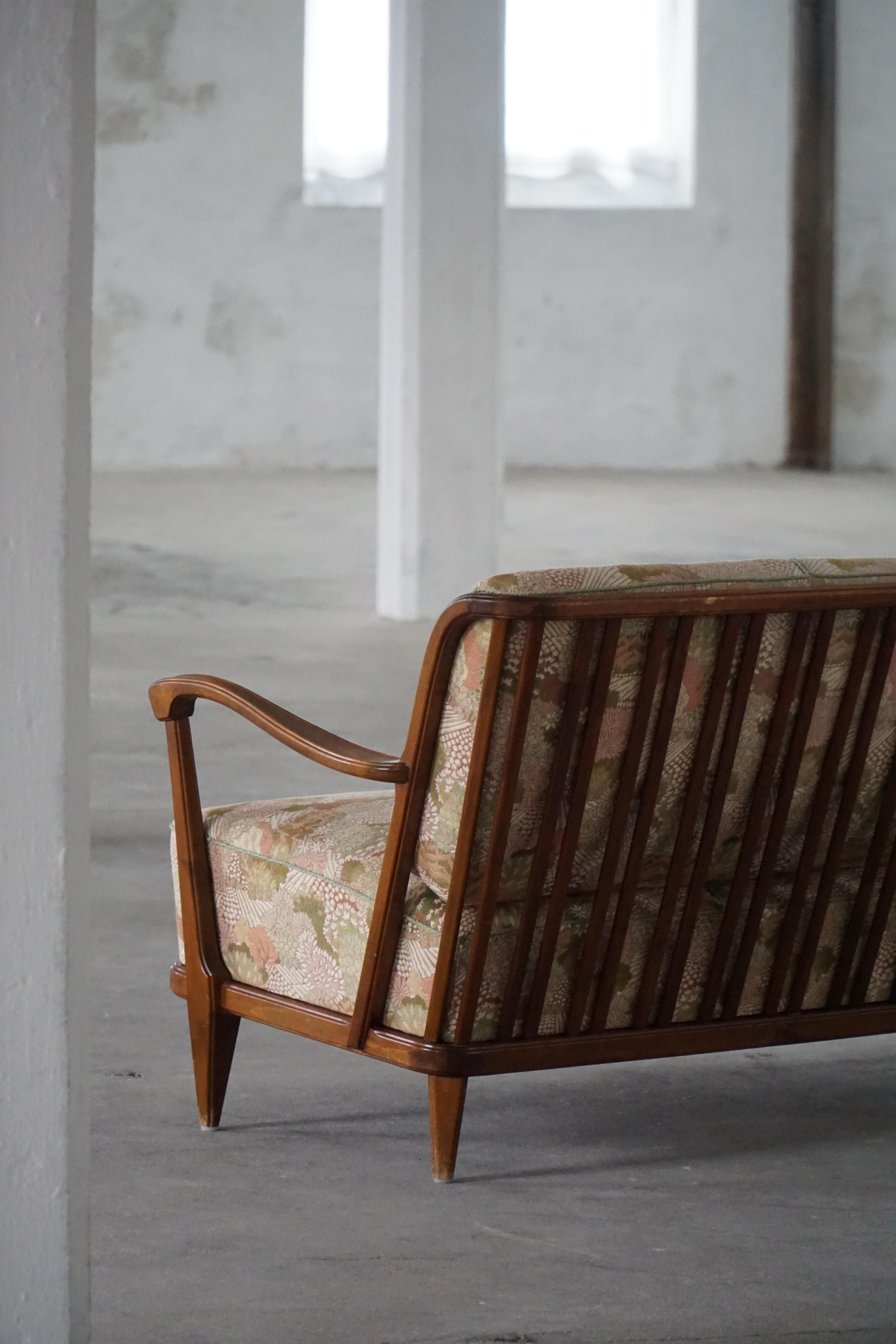 20ième siècle Svante Skogh, Canapé autoportant en tissu floral, moderne suédois, années 1940 en vente