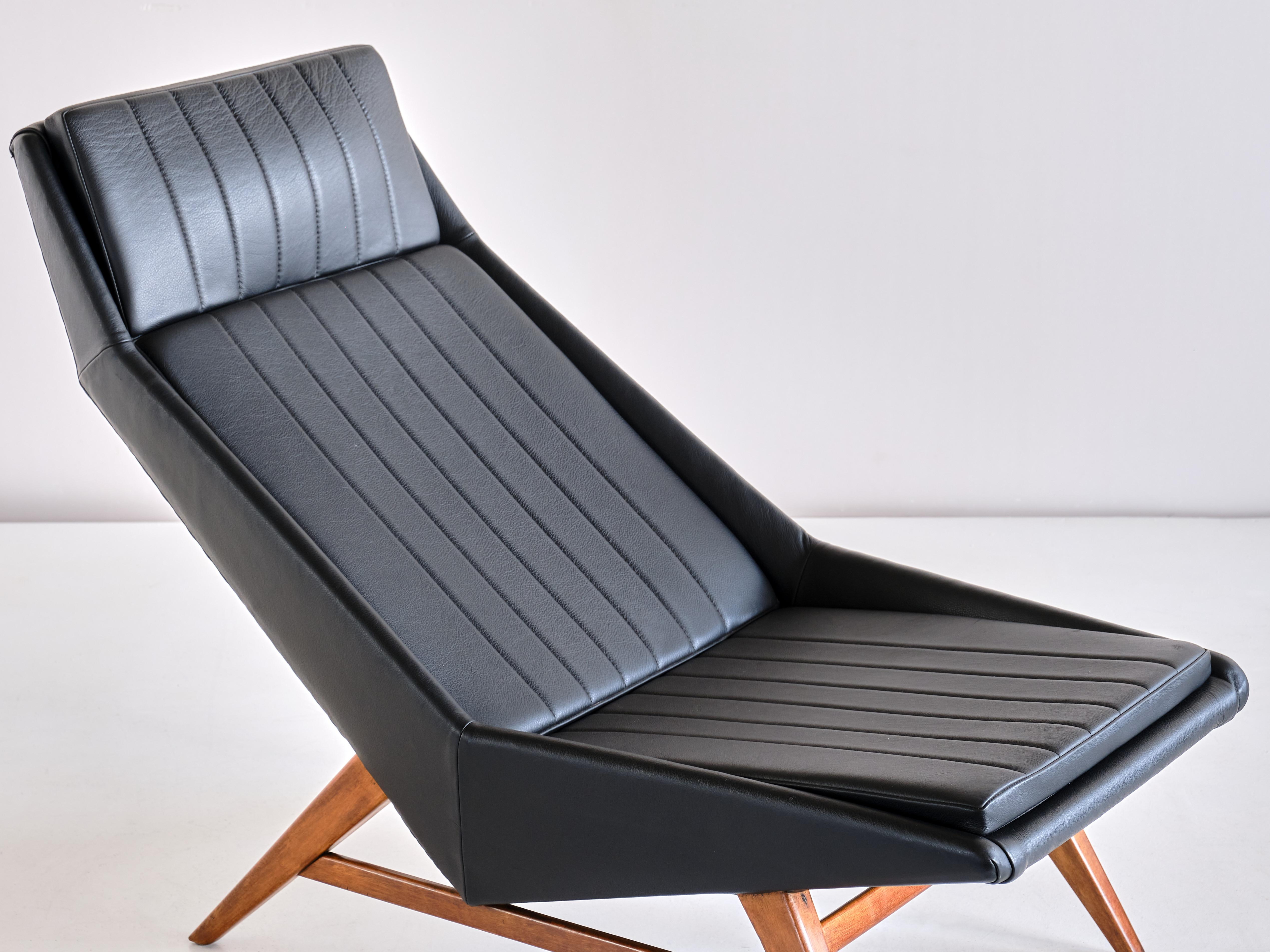 Silla de salón Svante Skogh de cuero y haya, AB Hjertquist & Co, Suecia, 1955 Sueco en venta