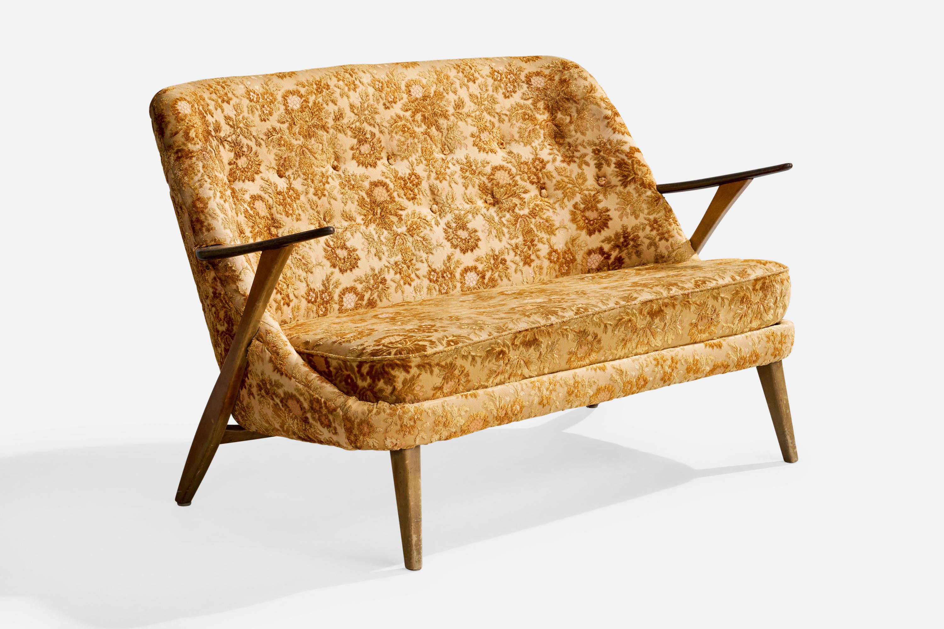 Sofa aus Holz und Blumendruck, entworfen von Svante Skogh und hergestellt von der Seffle Möbelfabrik, Schweden, um 1950.

Gesamtabmessungen (Zoll): 31,75 
