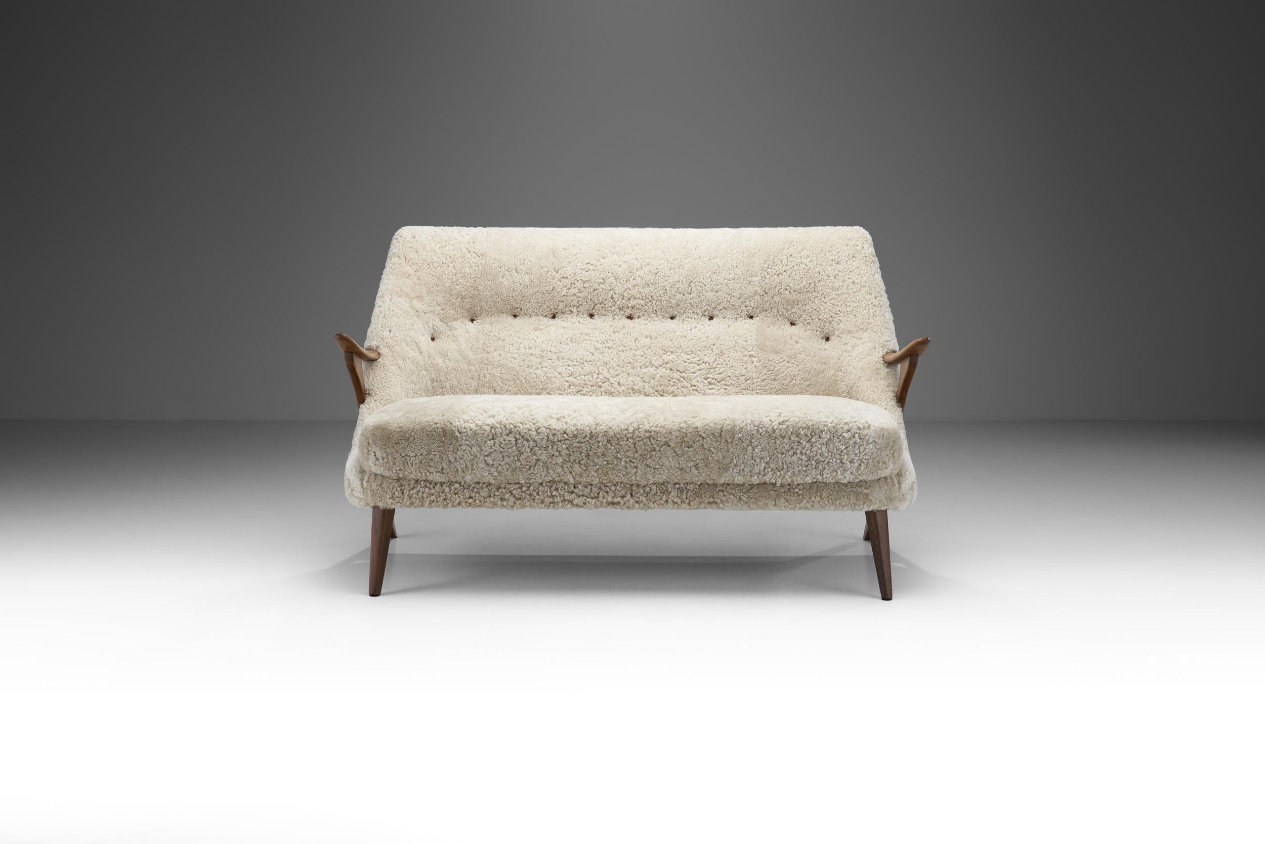Svante Skogh Zweisitziges Sofa für Ab Seffle Möbelfabrik AB, Schweden 1950er Jahre im Zustand „Gut“ im Angebot in Utrecht, NL