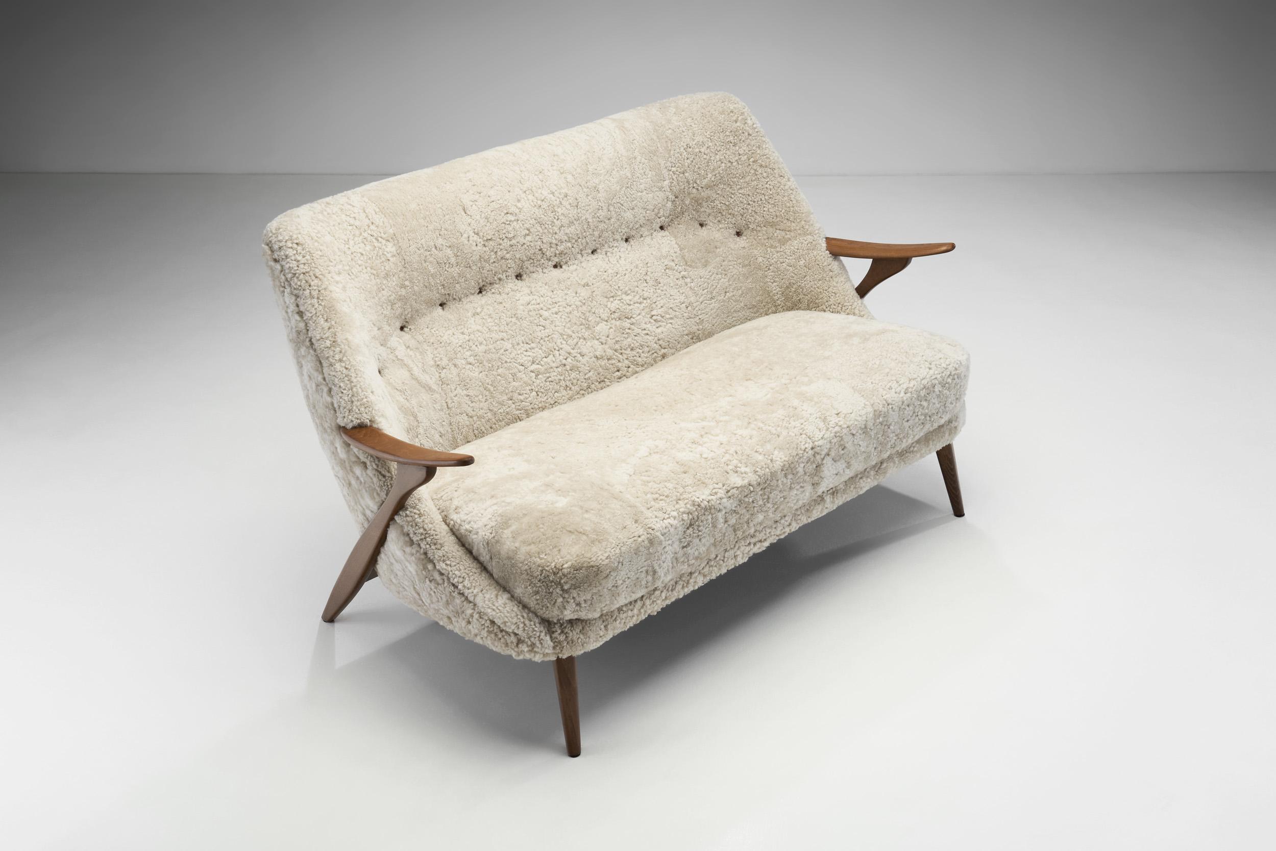 Svante Skogh Zweisitziges Sofa für Ab Seffle Möbelfabrik AB, Schweden 1950er Jahre (Mitte des 20. Jahrhunderts) im Angebot