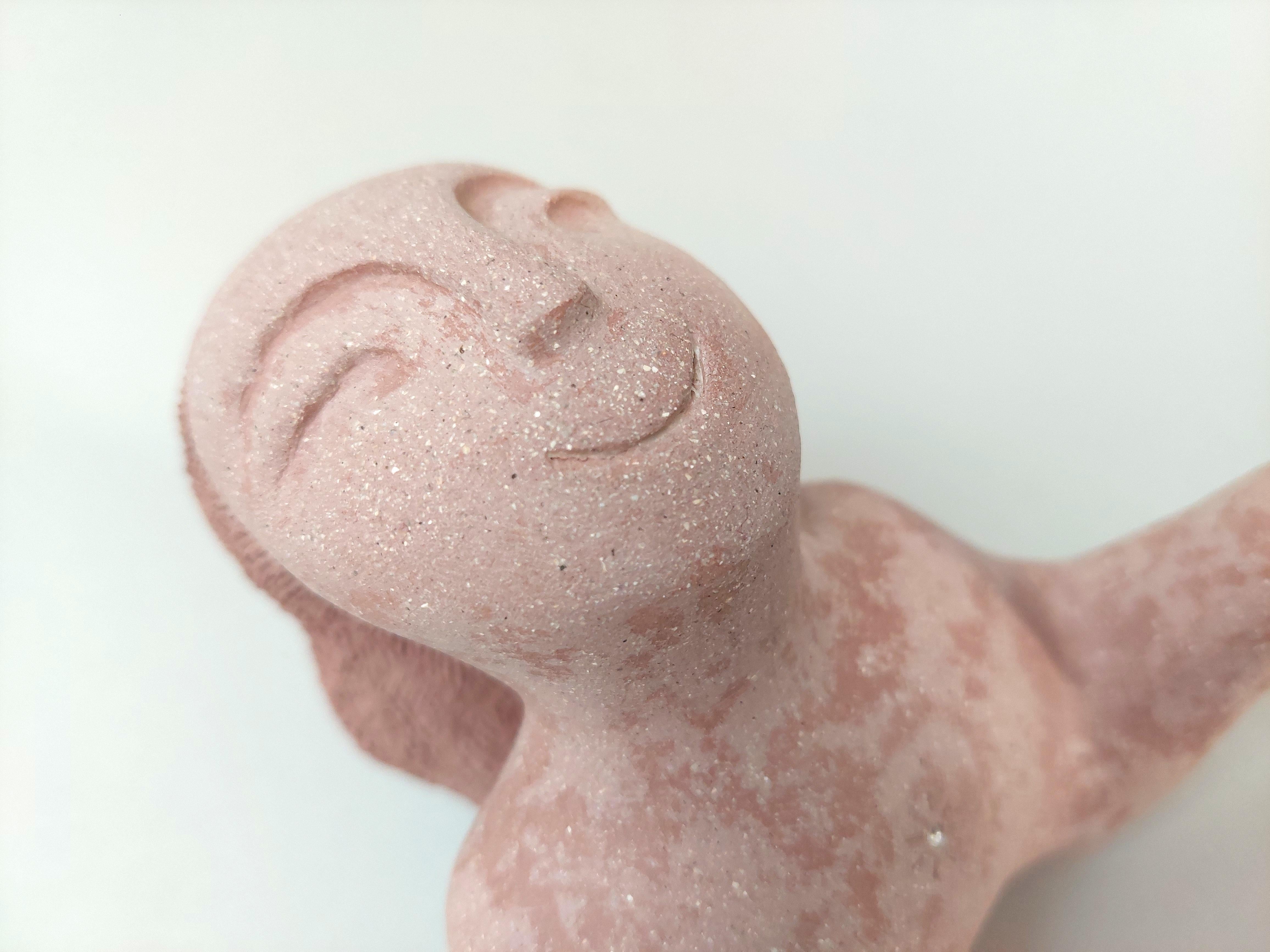 Keramik-Skulptur einer Frau im Inneren Ausgewogenen im Angebot 4