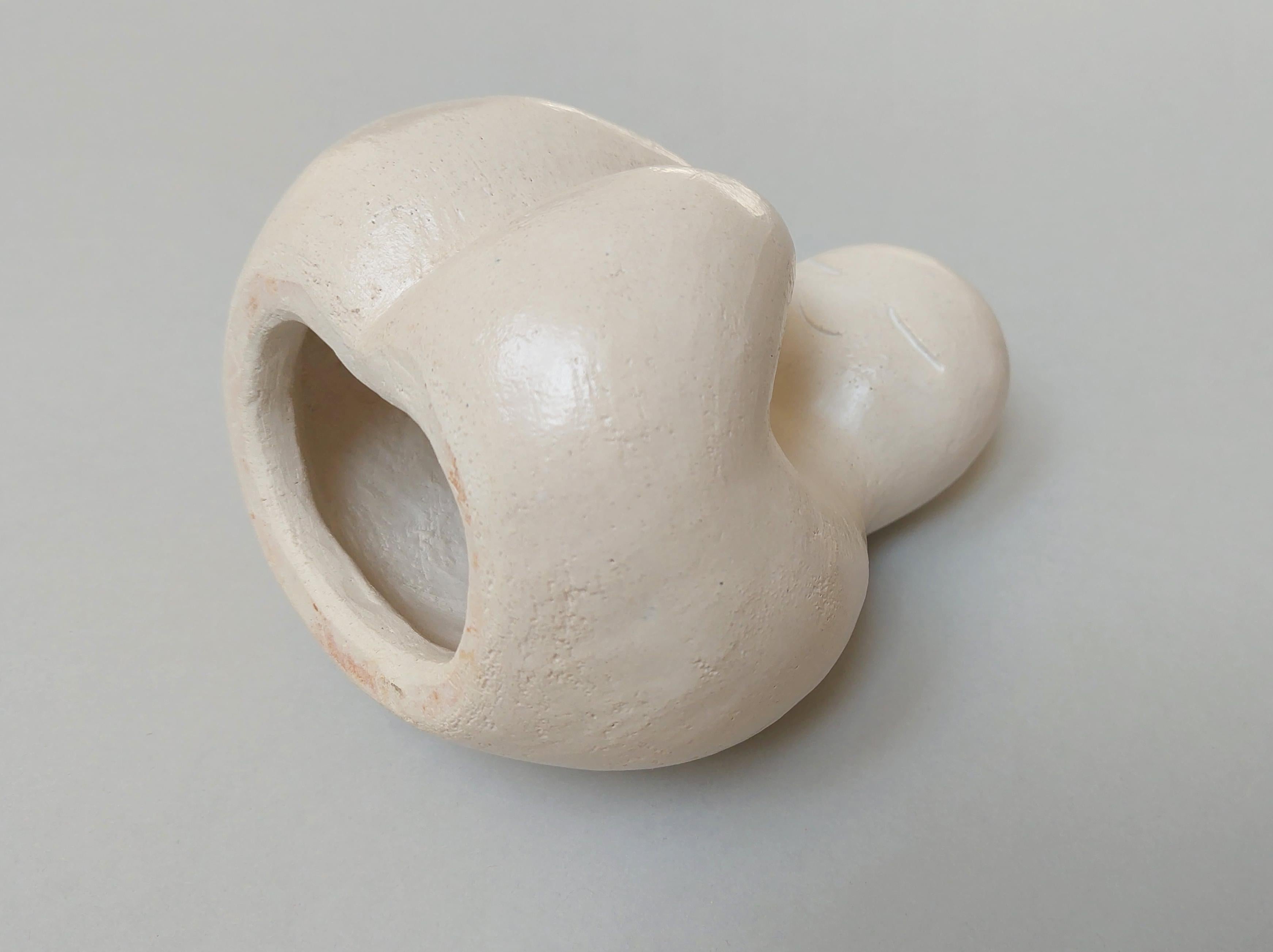 Figurative Ceramic Sculpture. Pearl. For Sale 6