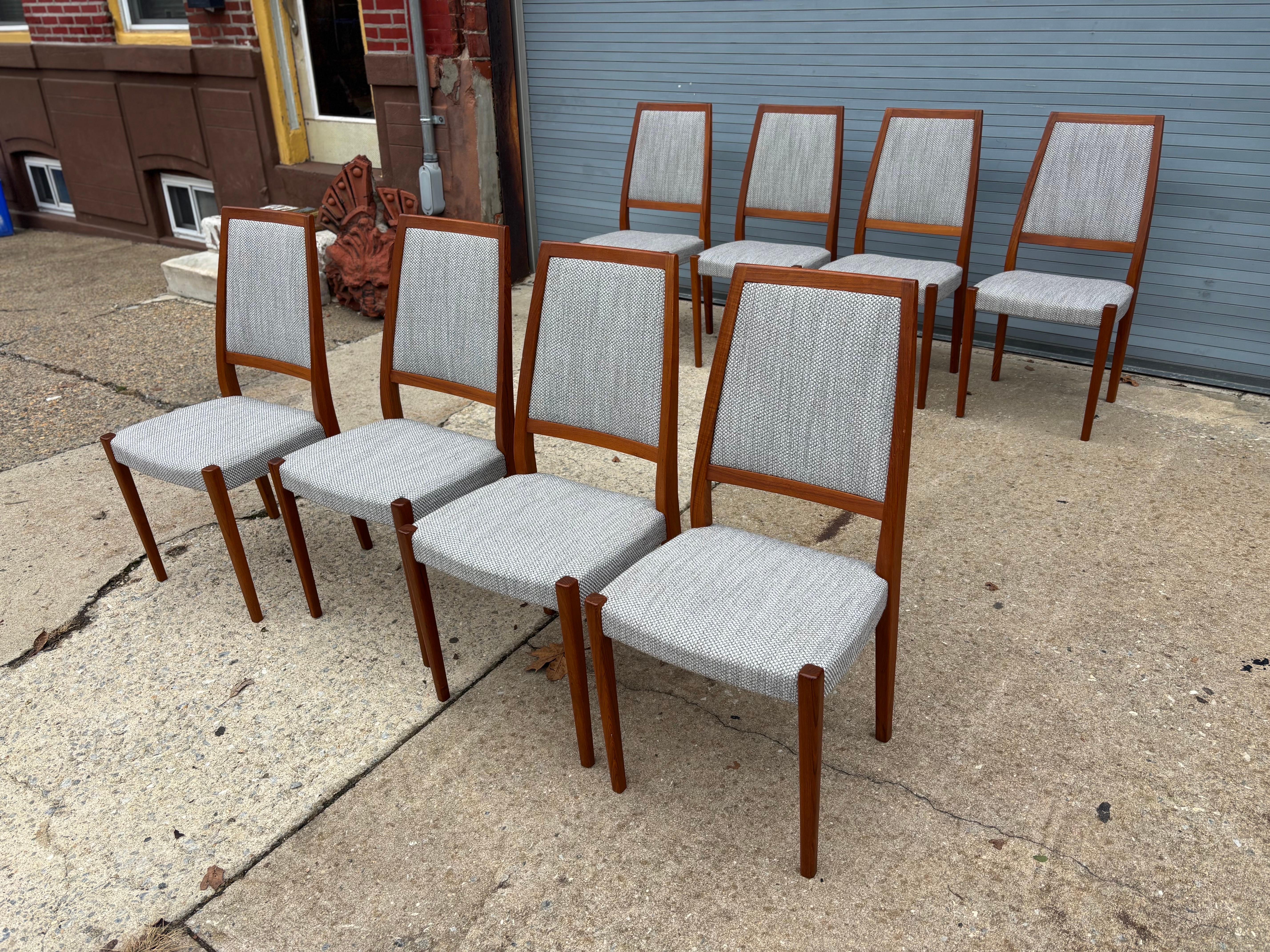 Svegards Markaryd Set di 8 sedie da pranzo imbottite in teak in vendita 5