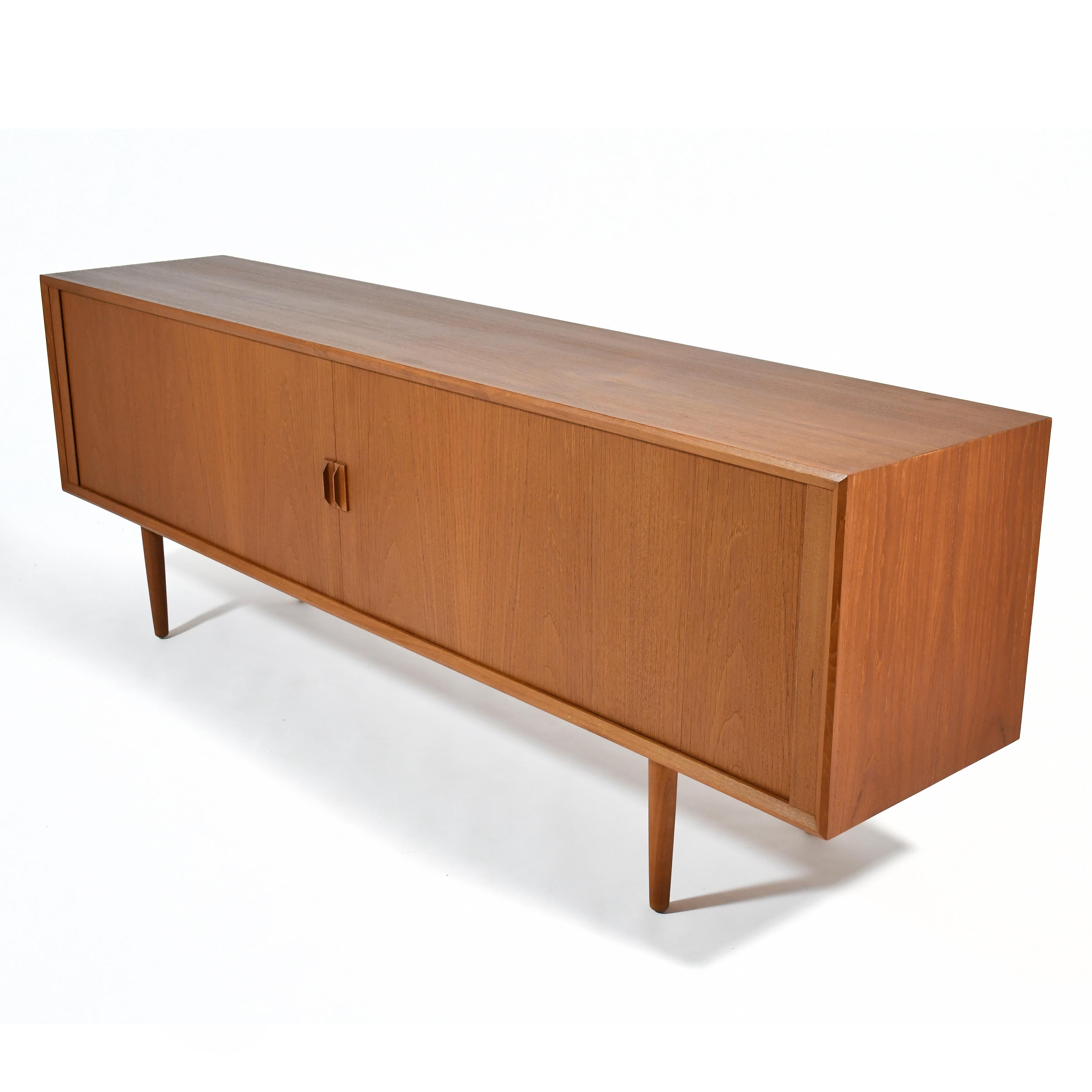 Sven Aage Larsen Credenza by Faarup Mobelfabrik 1