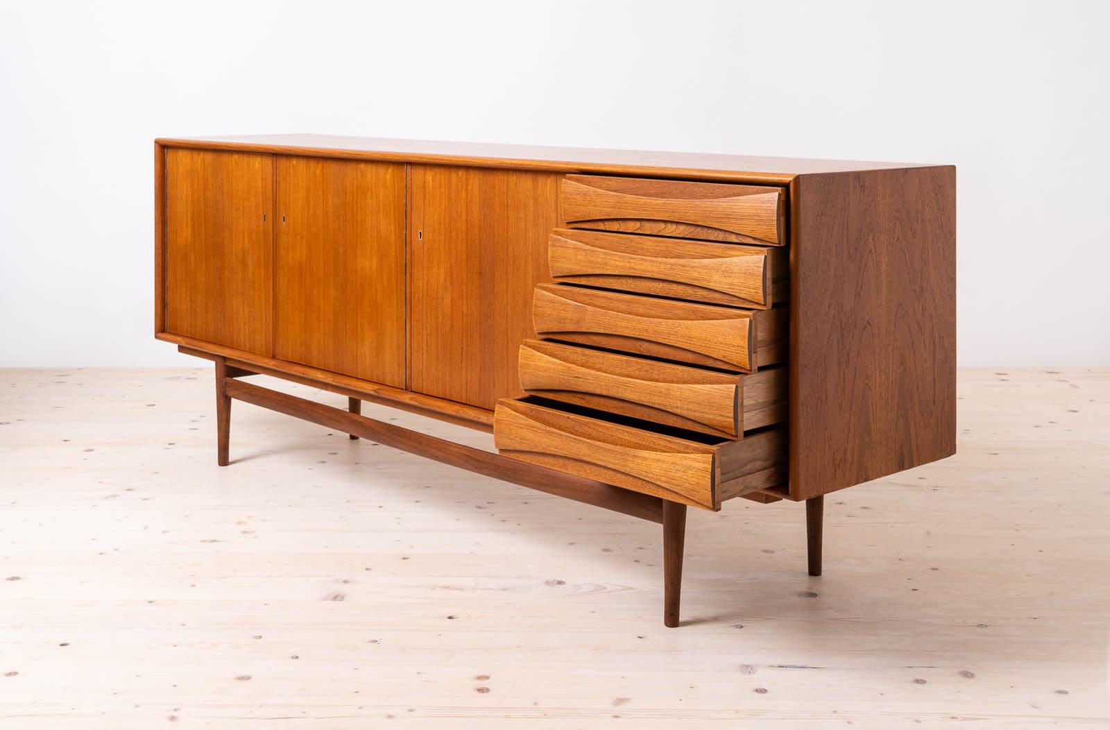 Metà XX secolo Credenza Sven Andersen in teak, The Modern Scandinavian Modern, Mid Century Modern, anni '50 in vendita