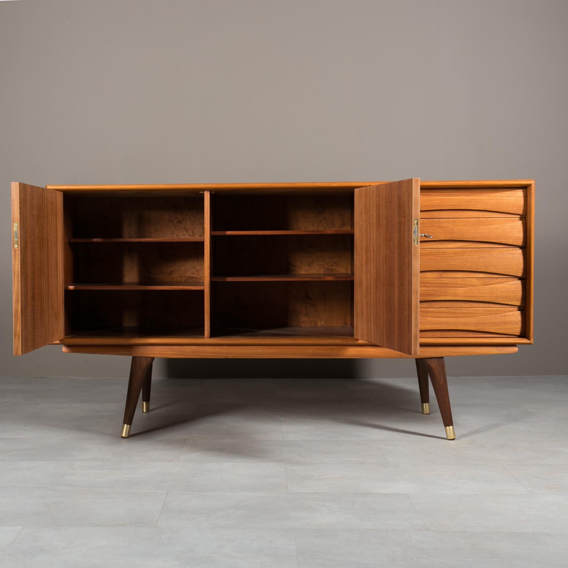 Sven Andersen Teak Sideboard, Timeless Scandinavian & MidCentury Modern Elegance In Good Condition In Wrocław, Poland