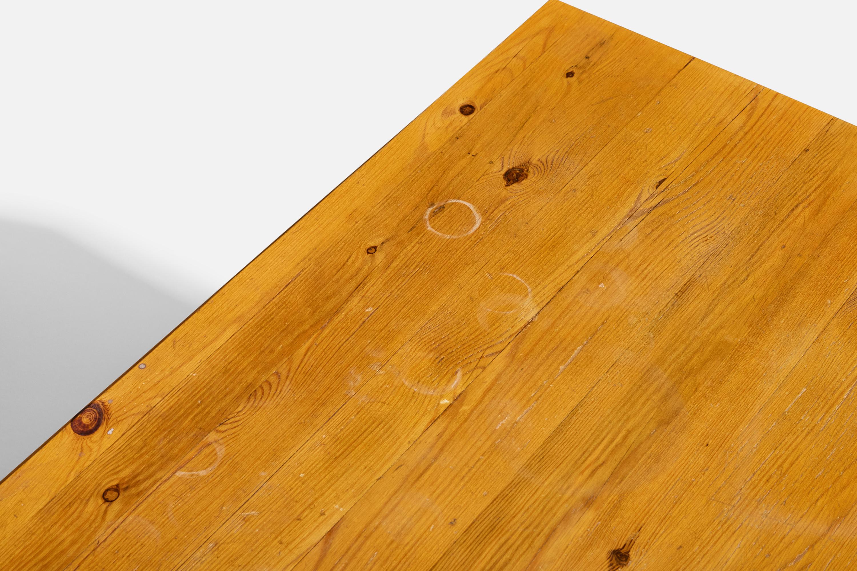 Sven & Christer Larsson Attribution, table basse, pin, Suède, années 1970 en vente 4