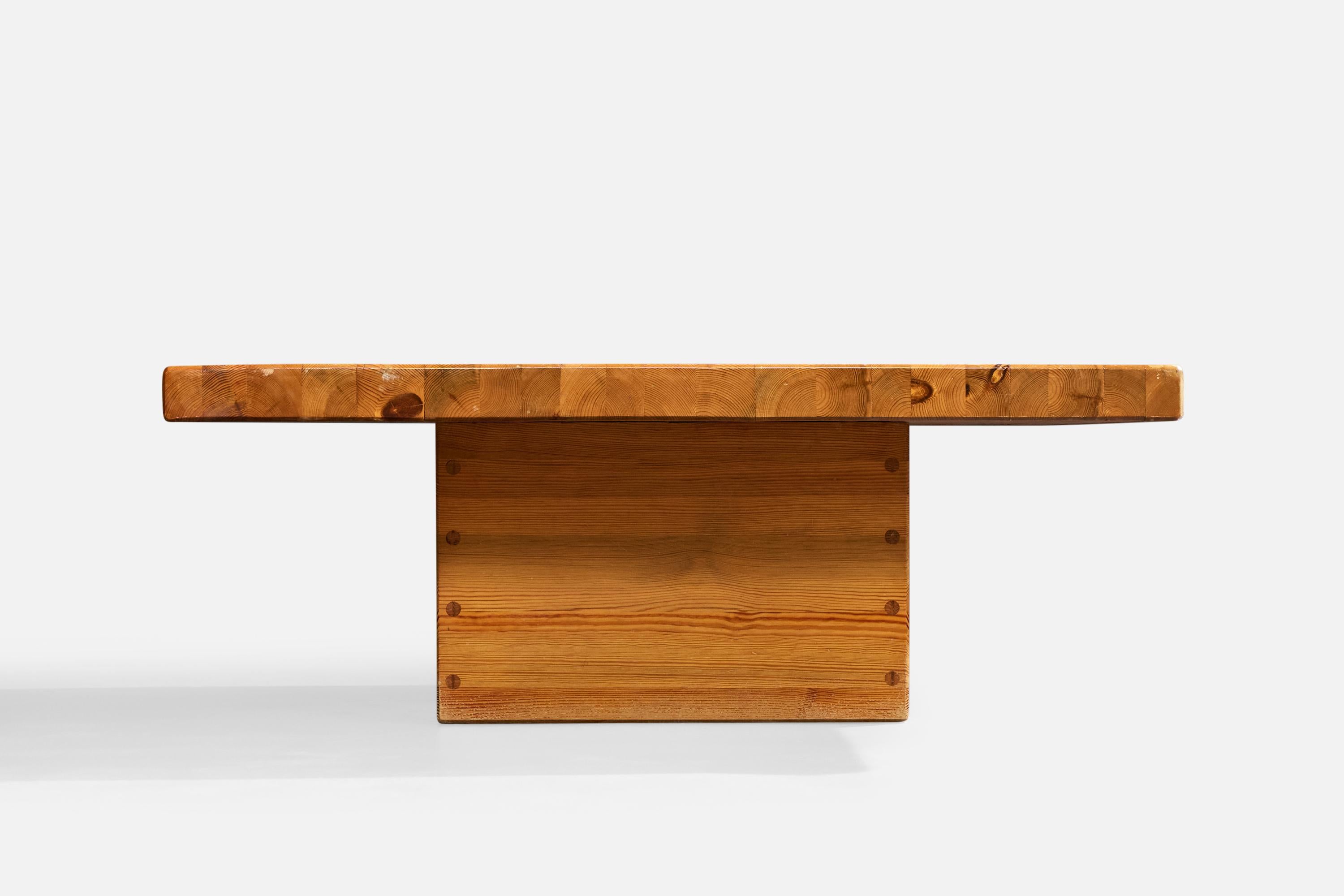 Mid-Century Modern Sven & Christer Larsson Attribution, table basse, pin, Suède, années 1970 en vente