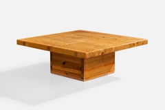 Sven & Christer Larsson Attribution, table basse, pin, Suède, années 1970
