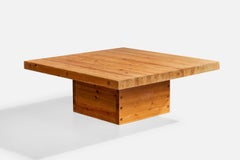 Sven & Christer Larsson Attribution, table basse, pin, Suède, années 1970