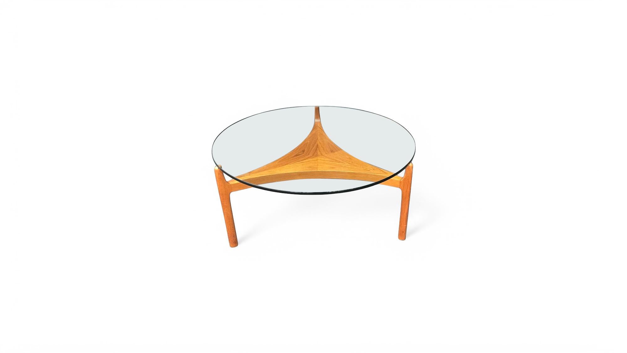 Table basse en teck Sven Ellekaer pour Christian Linnberg Bon état - En vente à Middlesex, NJ
