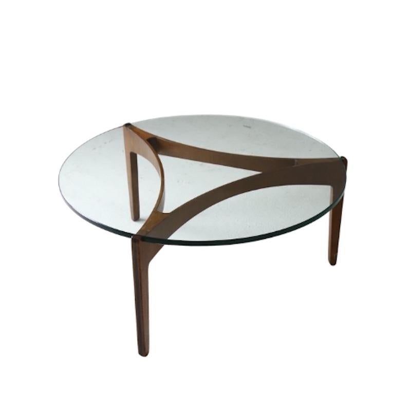 Sven Ellekaer Dreibeiniger Couchtisch aus Palisander und drei Hocker (Dänisch) im Angebot