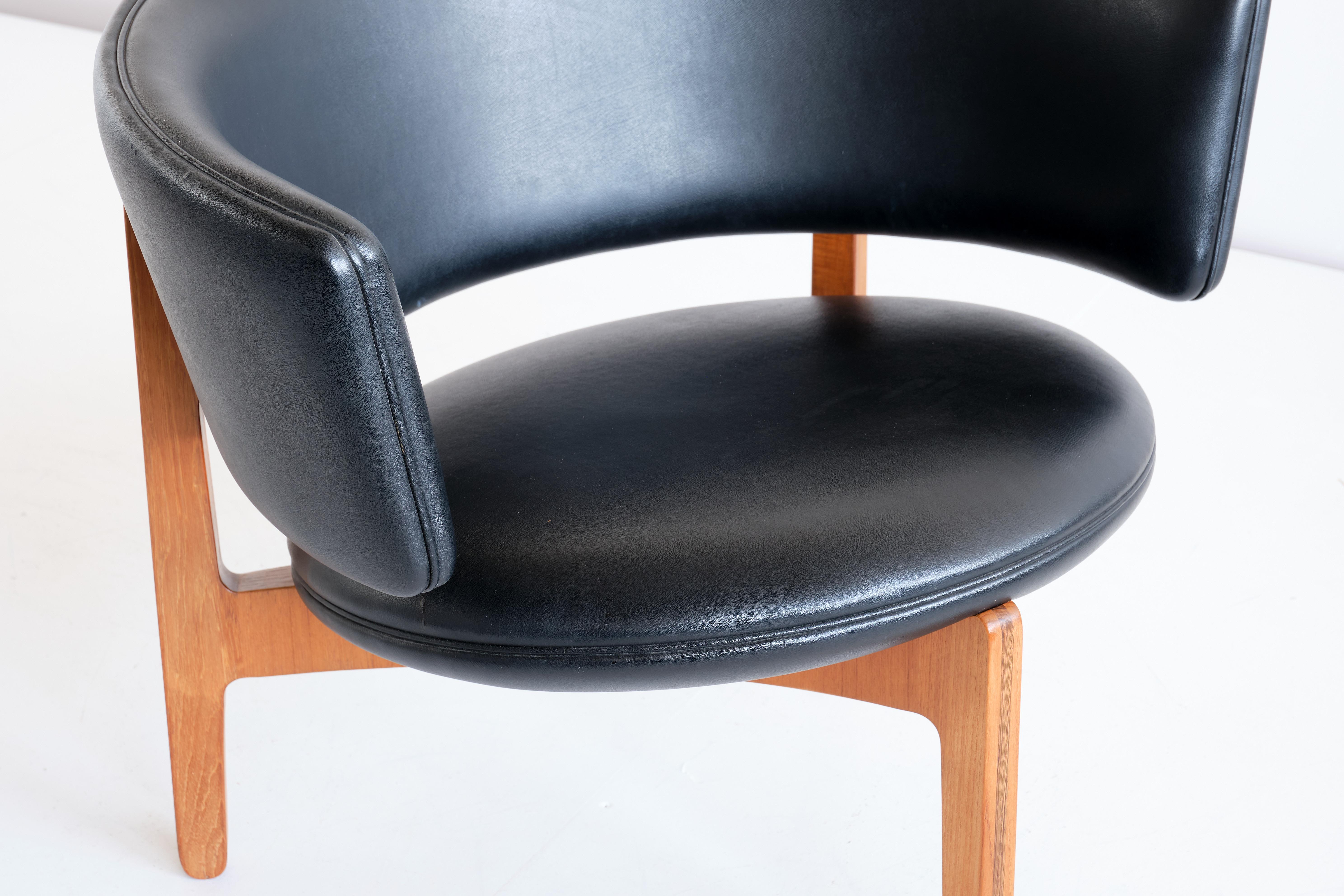 Milieu du XXe siècle Sven Ellekaer fauteuil de salon à trois pieds, Christian Linneberg, Danemark, 1962 en vente