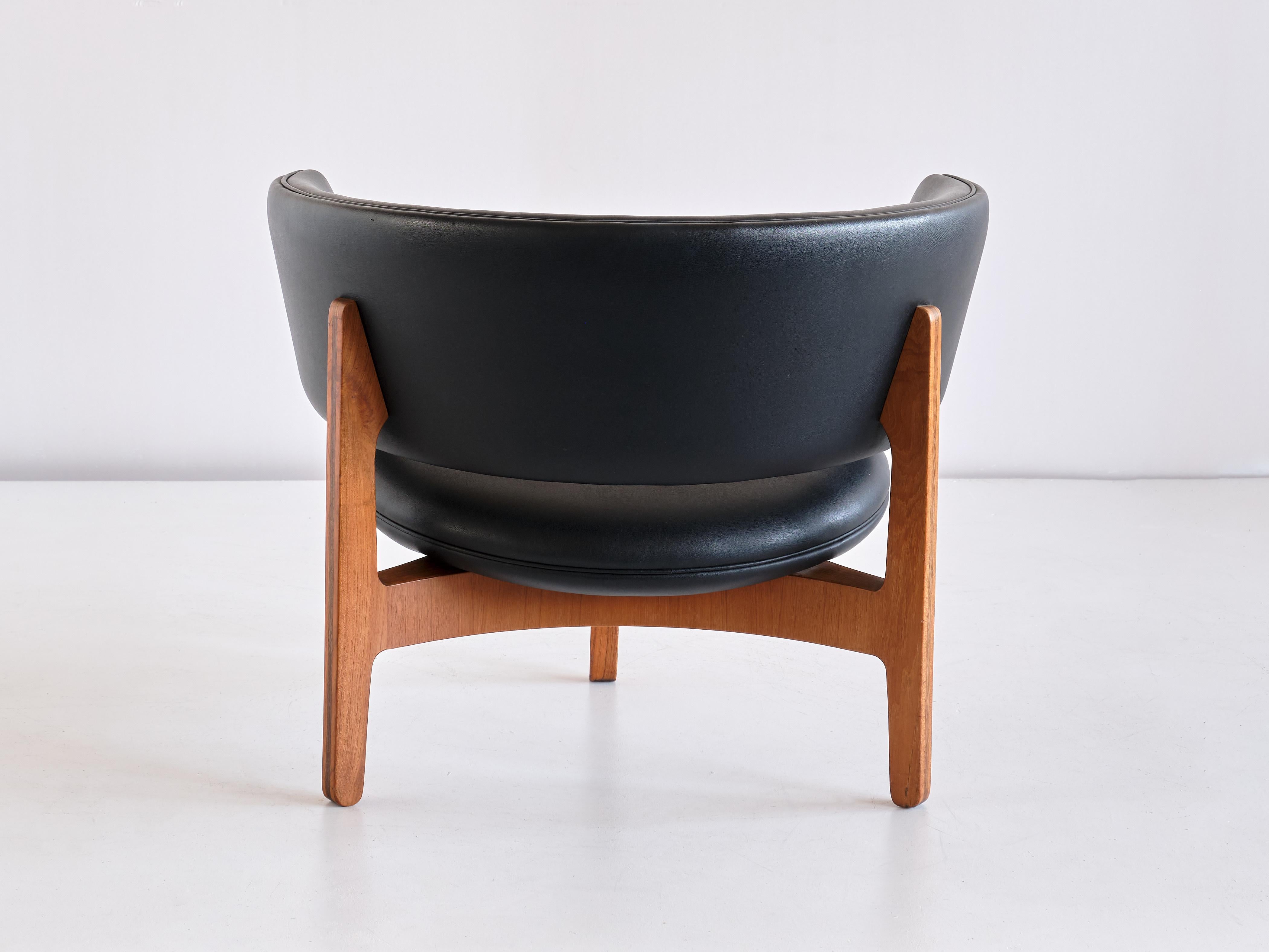 Sven Ellekaer Three Legged Lounge Chair, Christian Linneberg, Denmark, 1962 For Sale 1