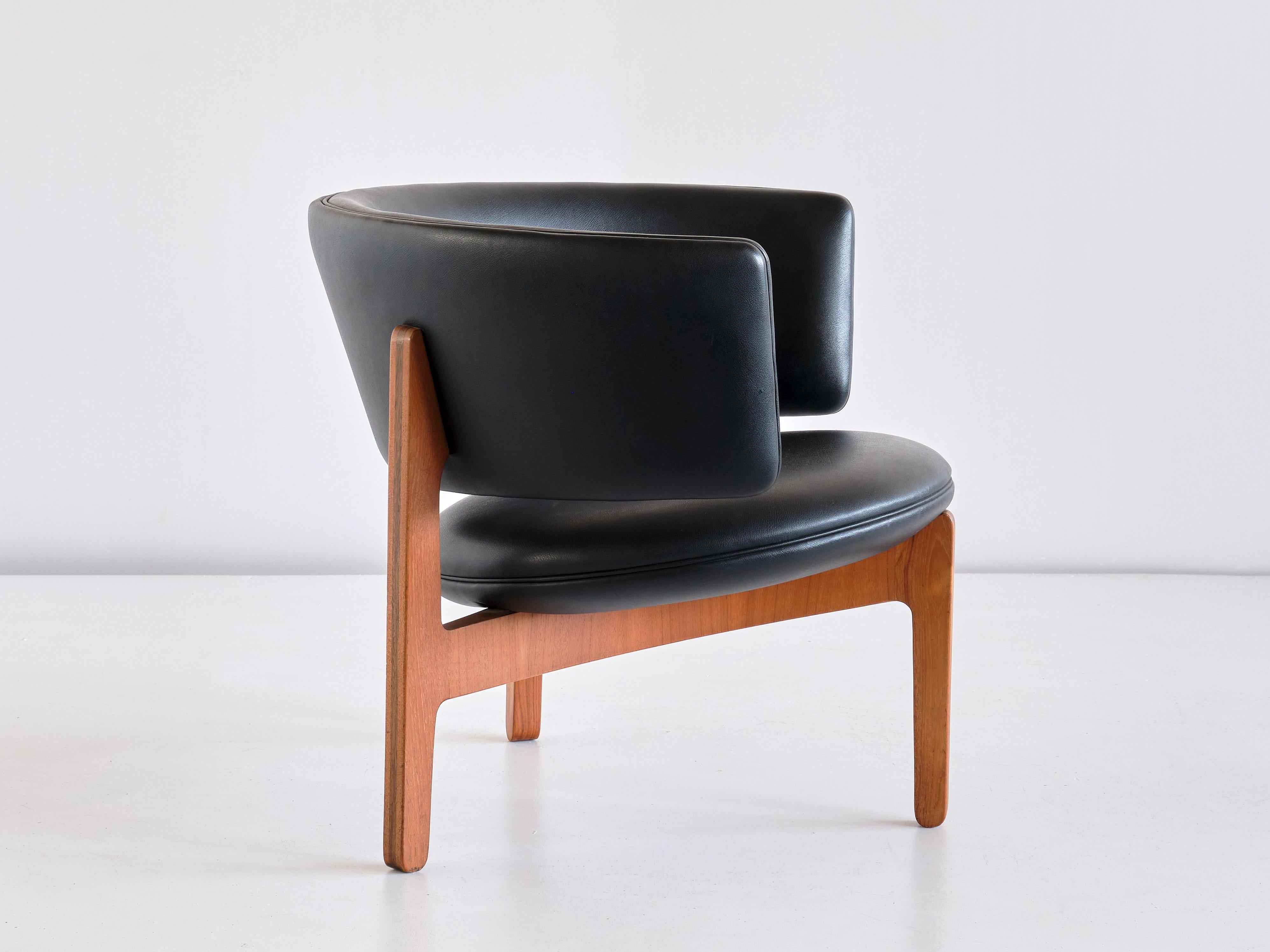 Sven Ellekaer Three Legged Lounge Chair, Christian Linneberg, Denmark, 1962 For Sale 2