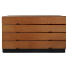 Commodes et coffres à tiroirs