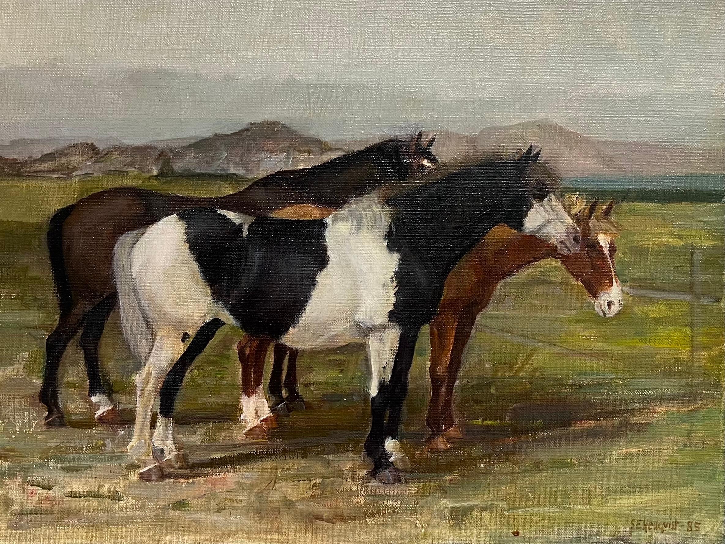Tre cavalli nel prato di Greene & Greene Grande Paesaggio a olio del XX secolo - Painting di Sven Erik Hellqvist (1916-1997)