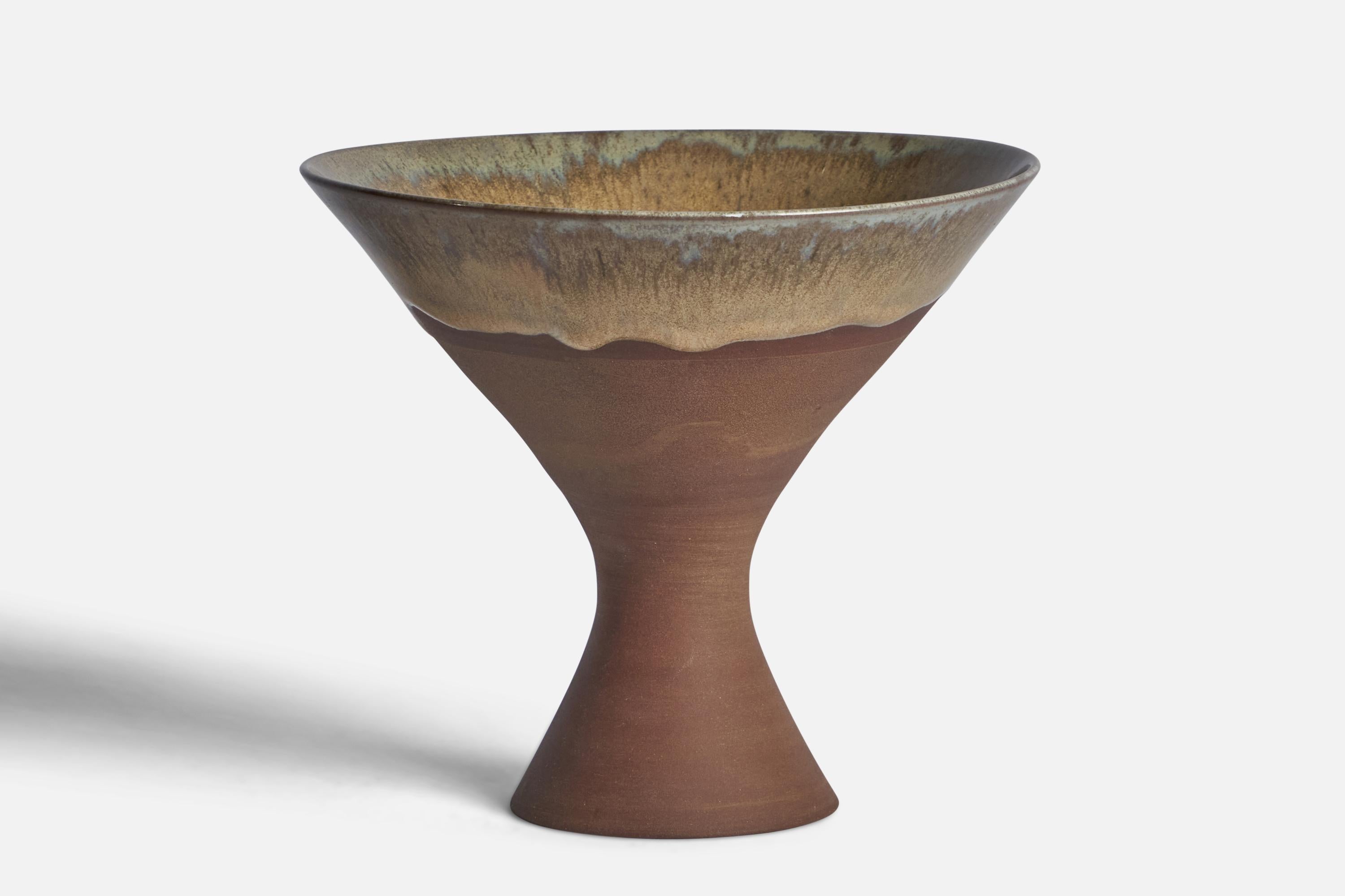 A semi-glazed grey brown beige stoneware vase designed and produced by Sven Hofverberg, Sweden c. 1970s.