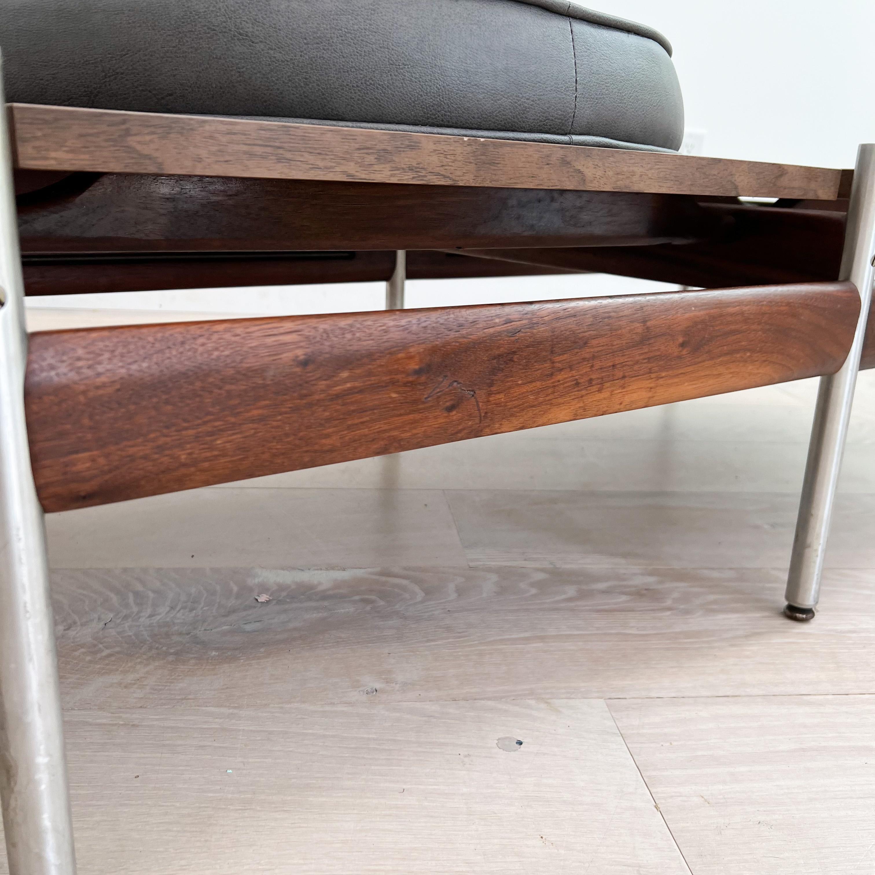 Mid-Century Modern Sven Ivar Dysthe 2 Seater Bentwood Walnut Bench w/ Circular Seat And End Table B