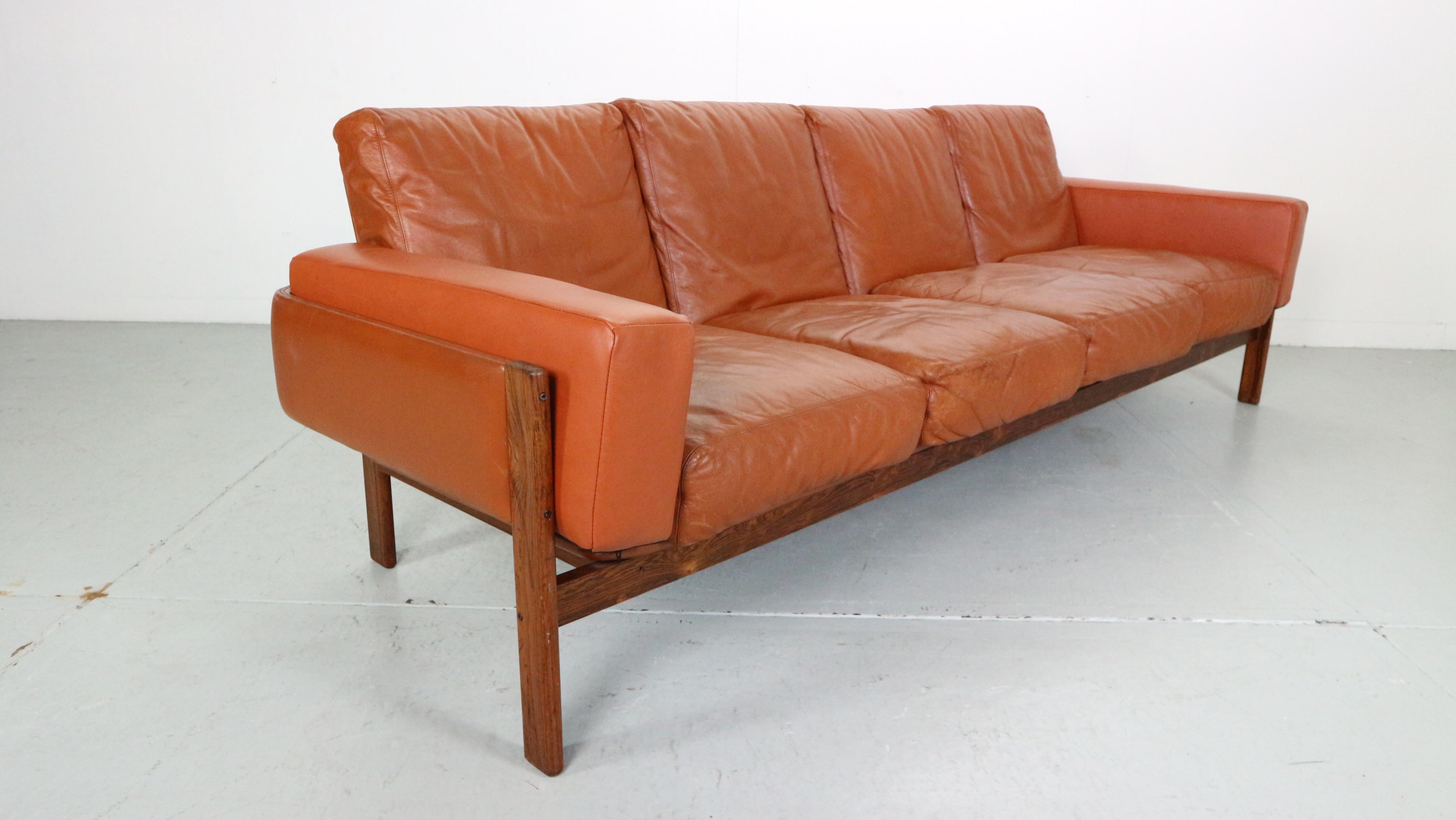 Sven Ivar Dysthe  4-Seater Congac Leather Sofa for Dokka Møbler, 1960's Norway In Good Condition In The Hague, NL