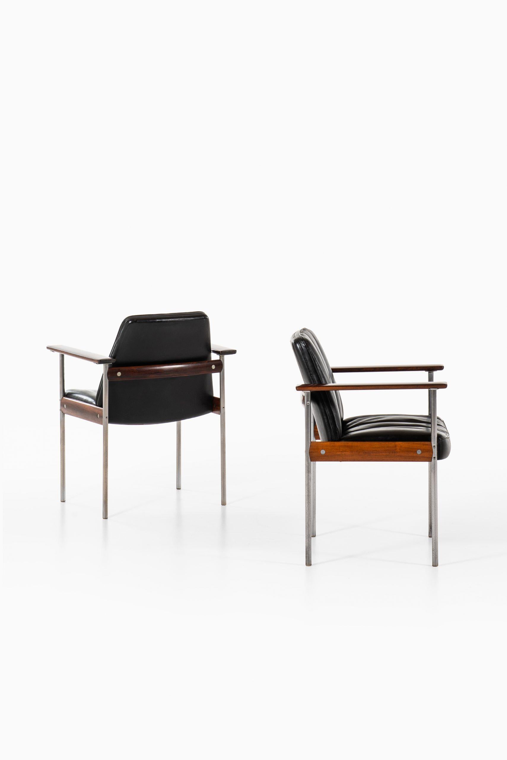 Sven Ivar Dysthe fauteuils Modèle 1001 Produit par Dokka mbler en Norvège Bon état - En vente à Limhamn, Skåne län