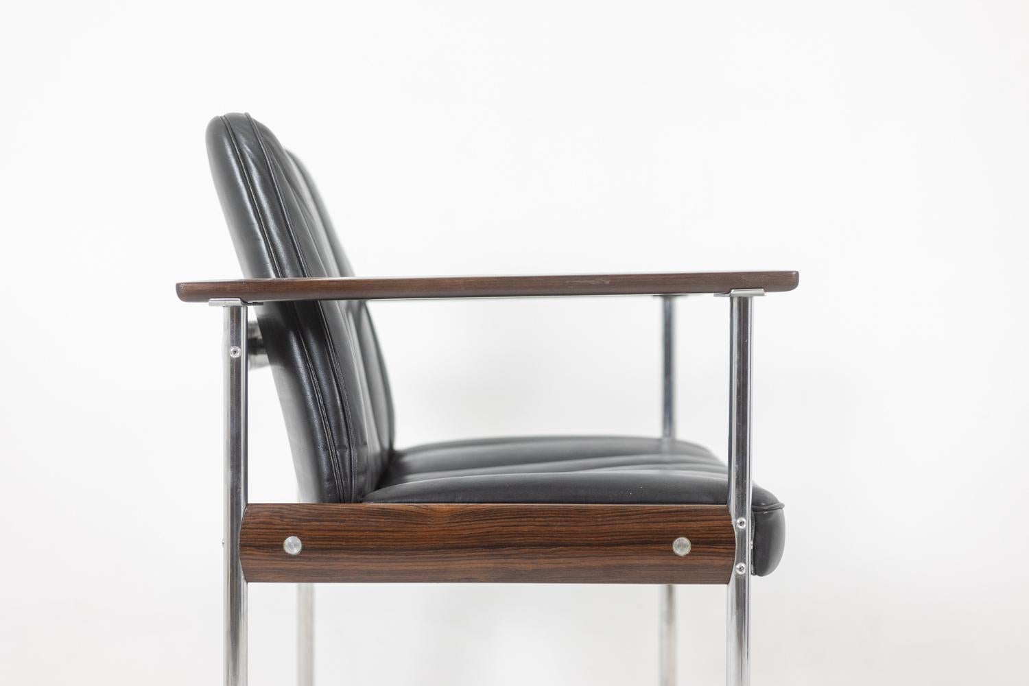 Sven Ivar Dysthe für Dokka. Sessel. Circa 1960. (20. Jahrhundert) im Angebot