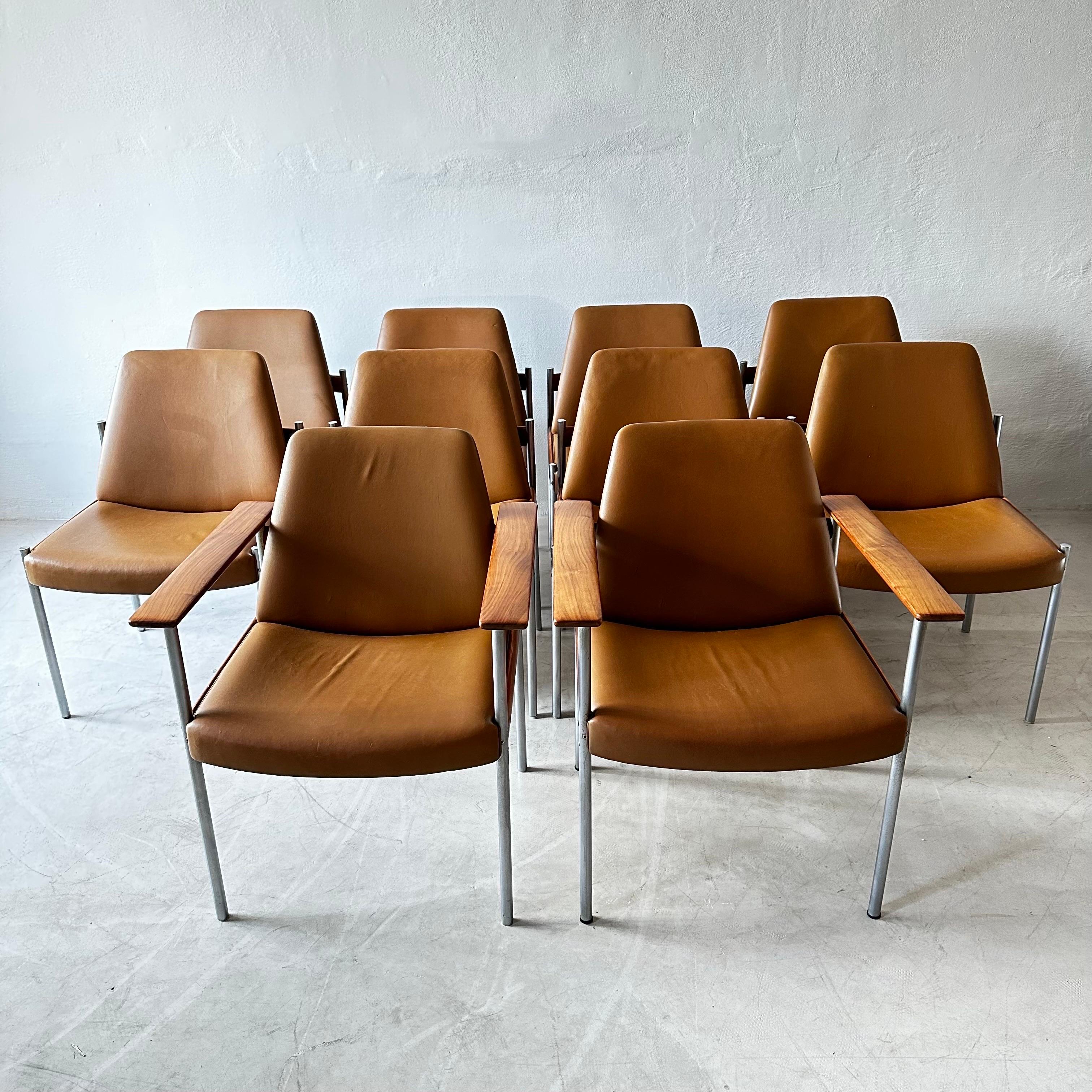 Scandinavian Modern Sven Ivar Dysthe Large Set of 10 Chairs in Cognac Leather and Walnut For Sale