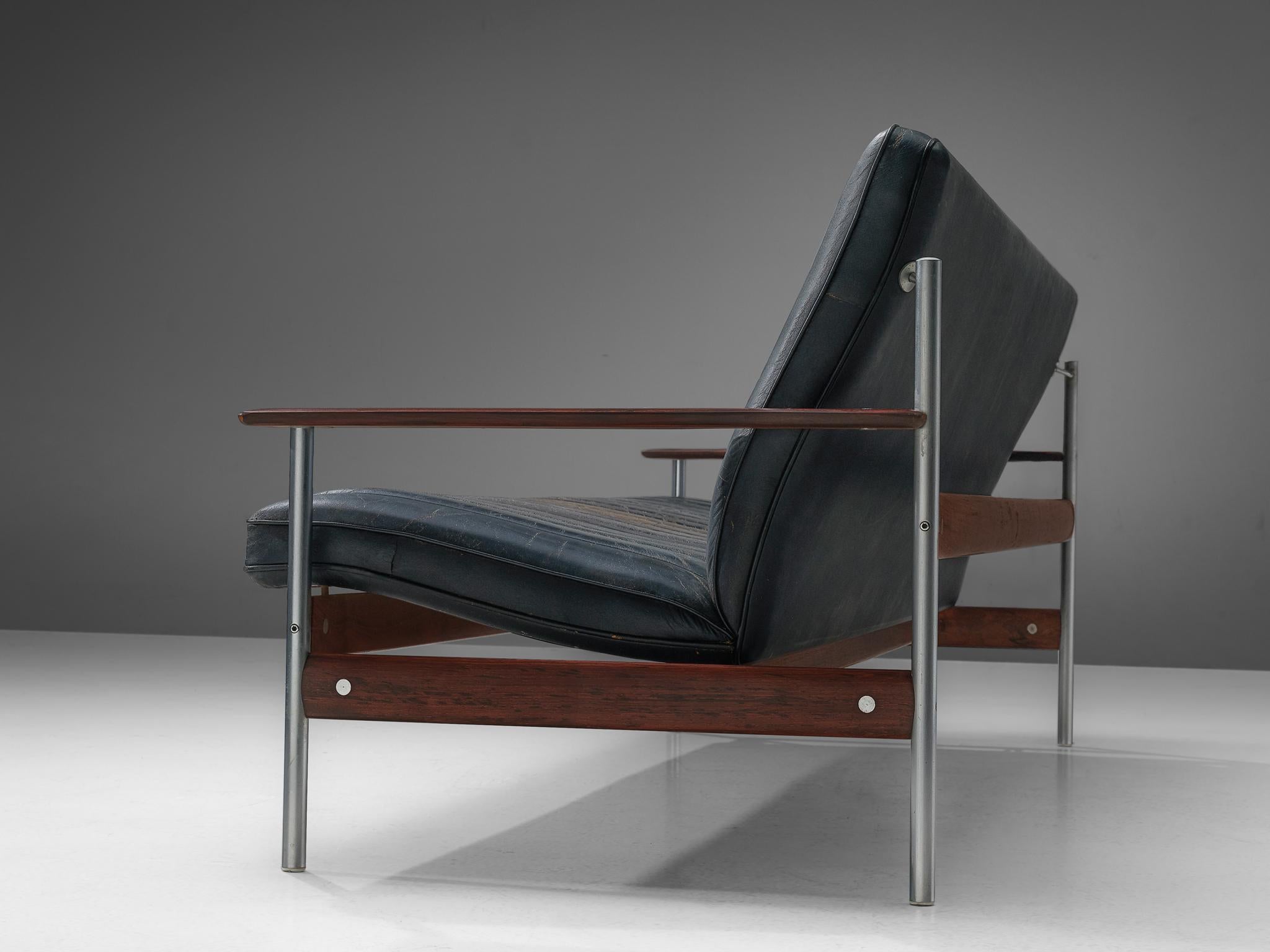 Sven Ivar Dysthe Sofa ''1001'' für Dokka aus schwarzem Leder (Mitte des 20. Jahrhunderts)