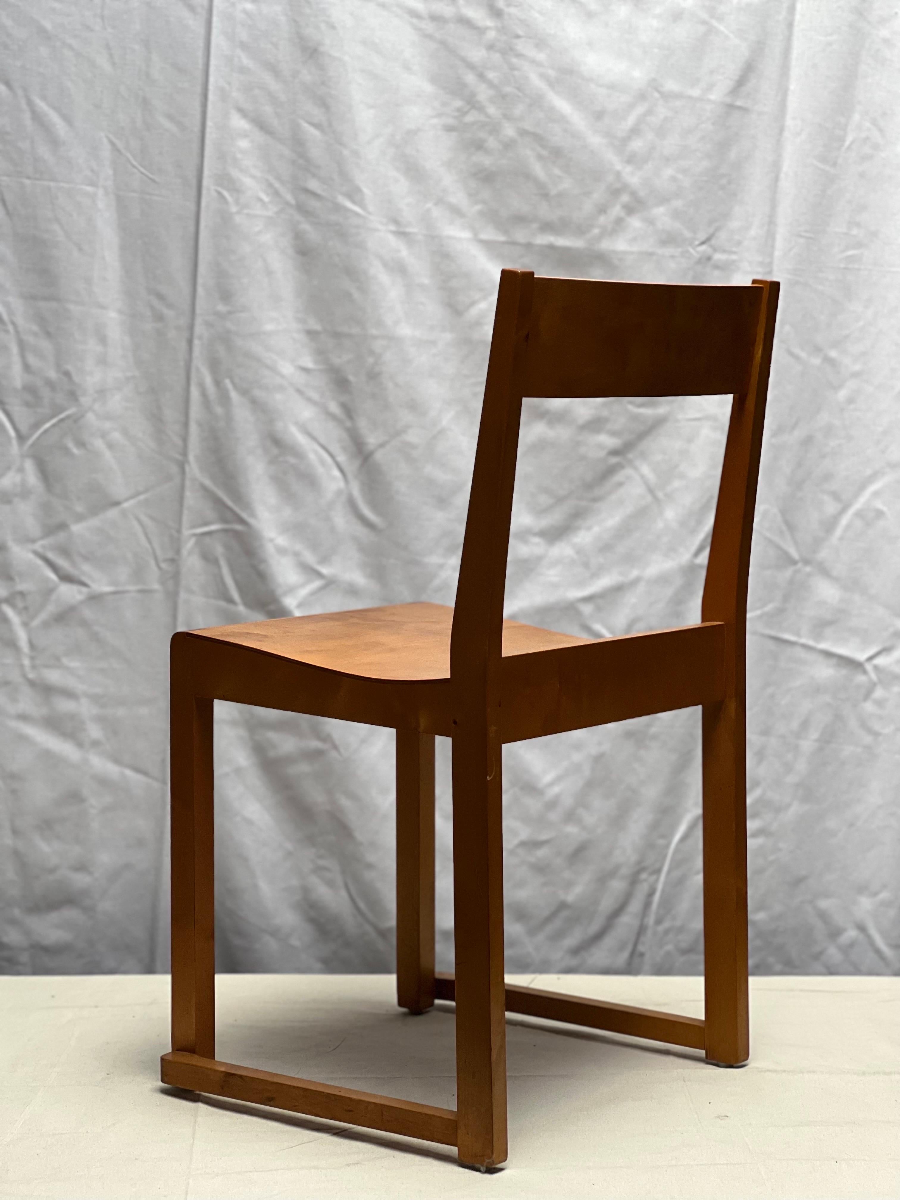 Imitation cuir Sven Markelius chaises empilables modernistes en parfait état, 1931, joli ensemble de 6 pièces