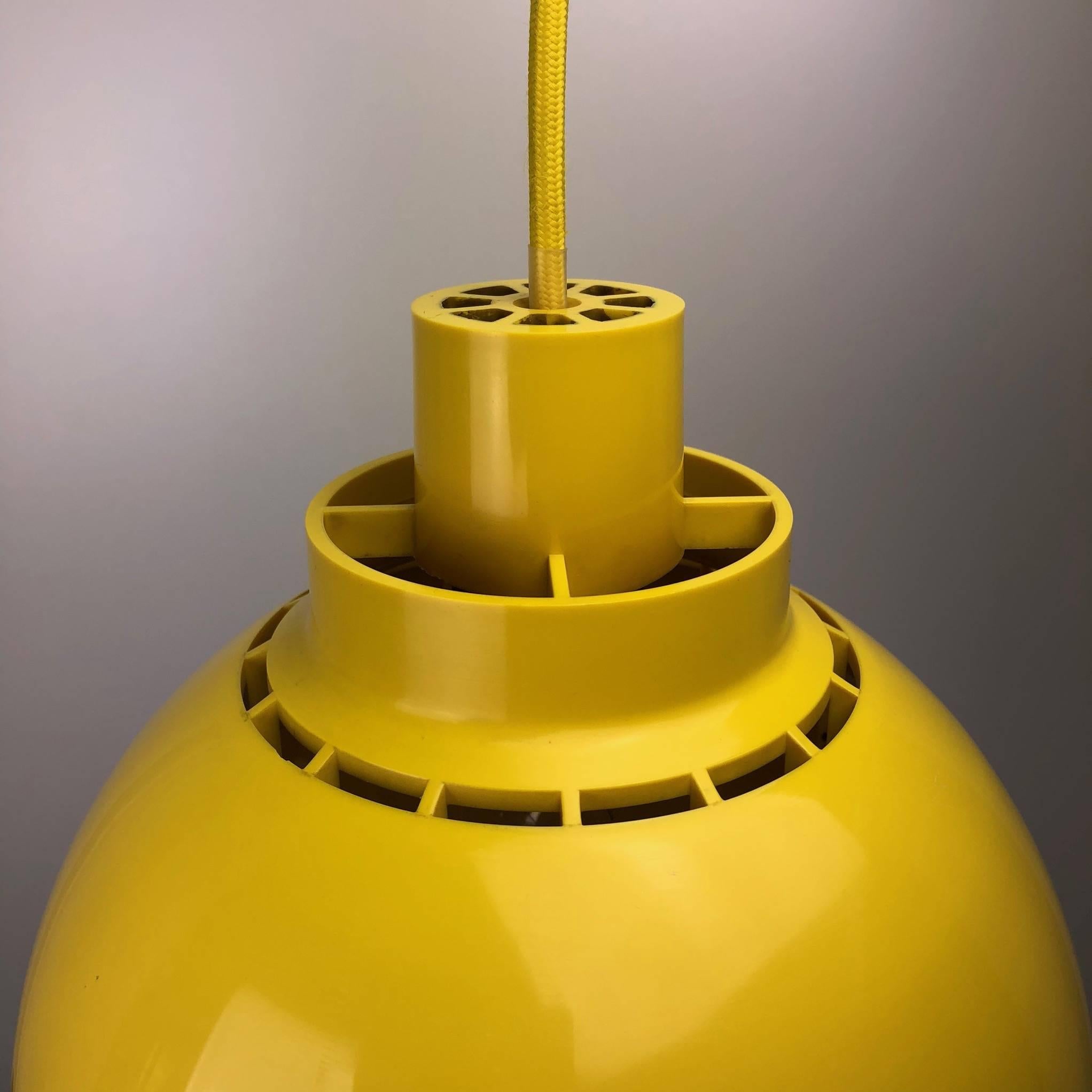 Sven Middelboe has designed this beautiful and unique lamp, 