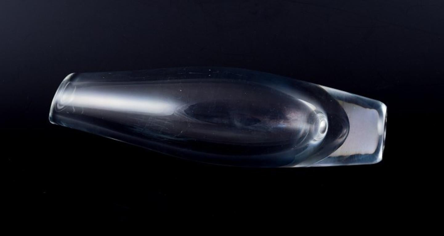Sven Palmquist pour Orrefors, Suède Grand et mince vase d'art en verre transparent Excellent état - En vente à Copenhagen, DK