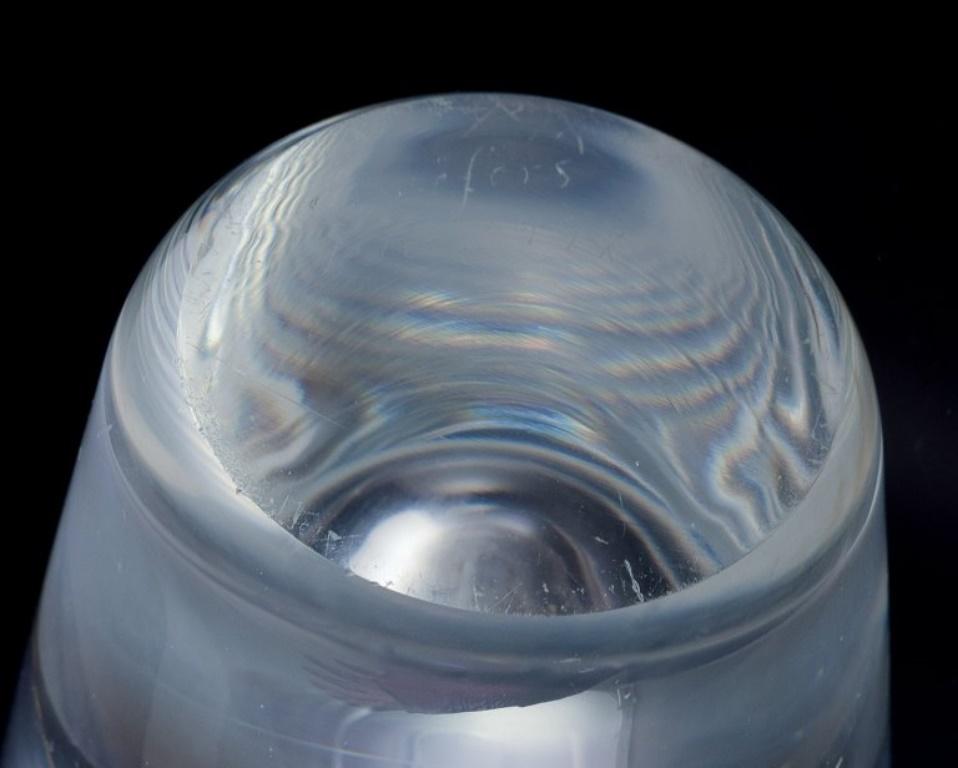 20ième siècle Sven Palmquist pour Orrefors, Suède Grand et mince vase d'art en verre transparent en vente
