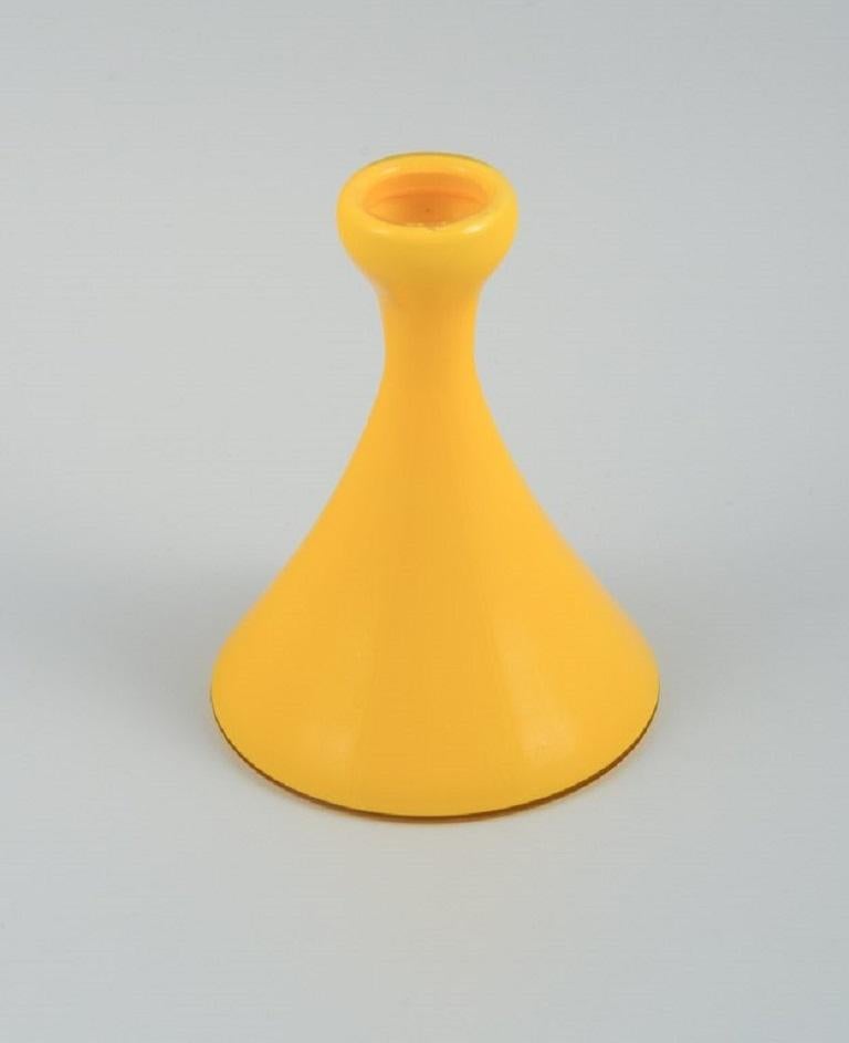 Sven Palmqvist for Orrefors. Colora vase in yellow art glass.
Approx. 1970.
In excellent condition.
H 17.0 x d 13.0 cm.