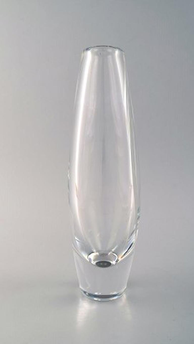 Sven Palmqvist für Orrefors, Vase aus klarem Kunstglas (Skandinavische Moderne) im Angebot