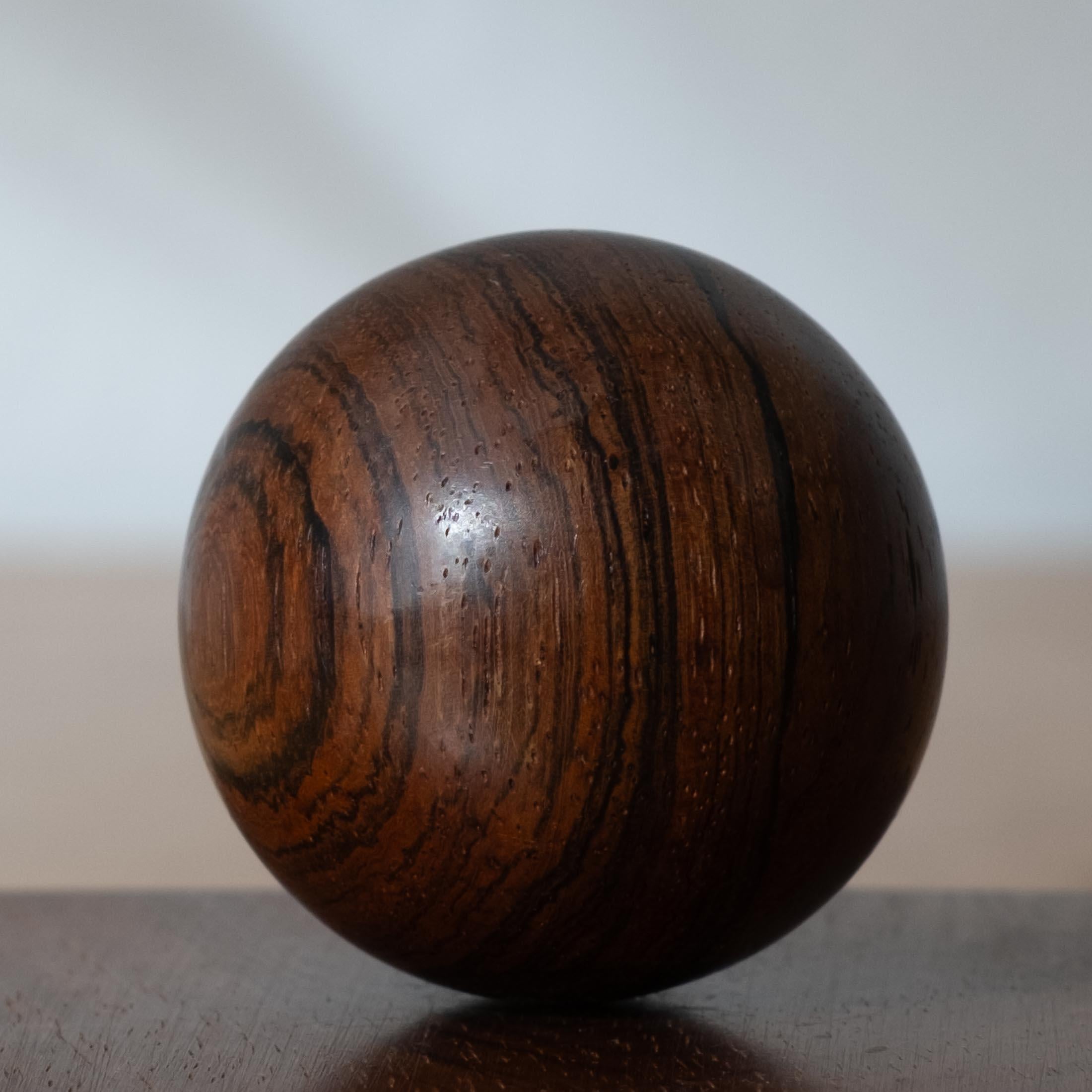 Sven Petersen Kinetische Skulptur aus Rosenholz 1