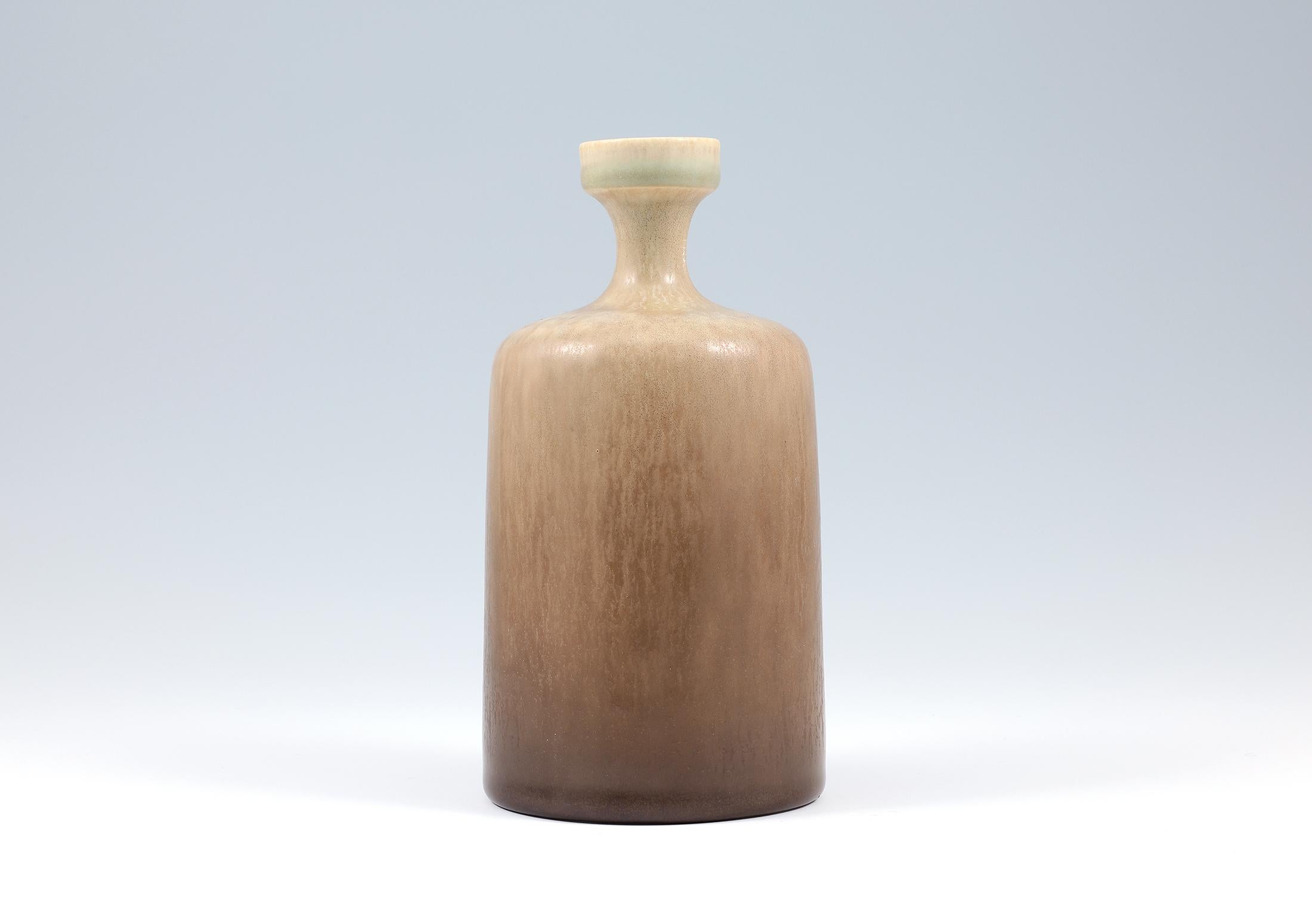 Swedish Sven Wejesfelt, Pale Brown Stoneware Vase, Gustavsberg, Sweden 1980 For Sale